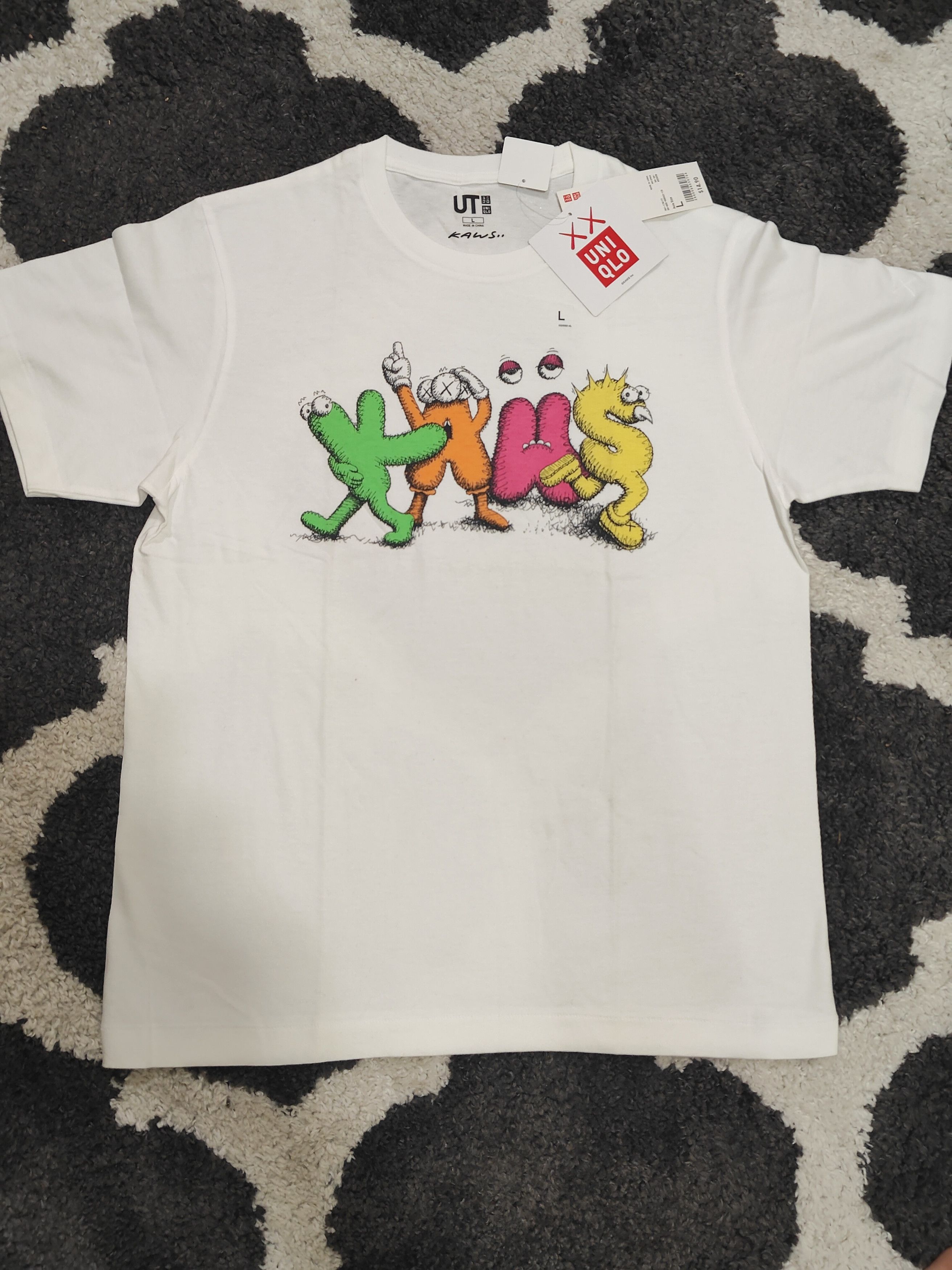 Uniqlo X Kaws Letters Tee Graffiti 2016