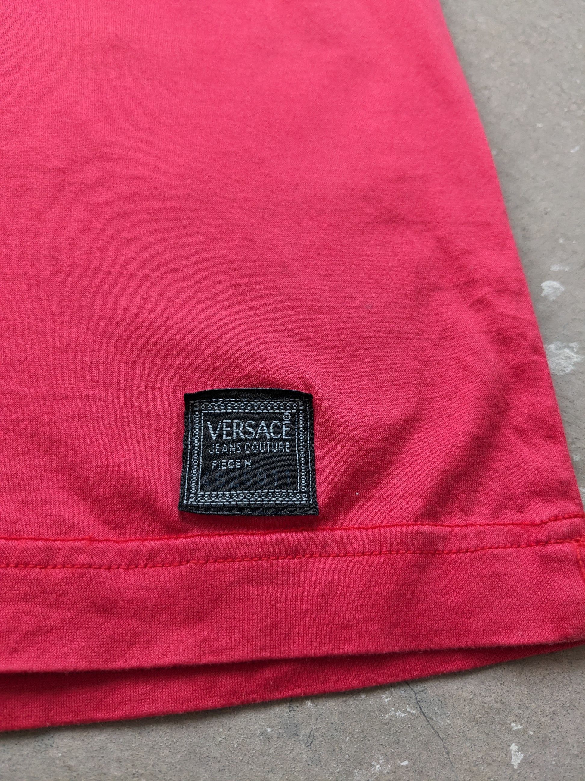 Versace × Versace Jeans Couture × Vintage Vintage Versace Back Logo Embroidered T Shirt Size US L / EU 52-54 / 3 - 5 Thumbnail