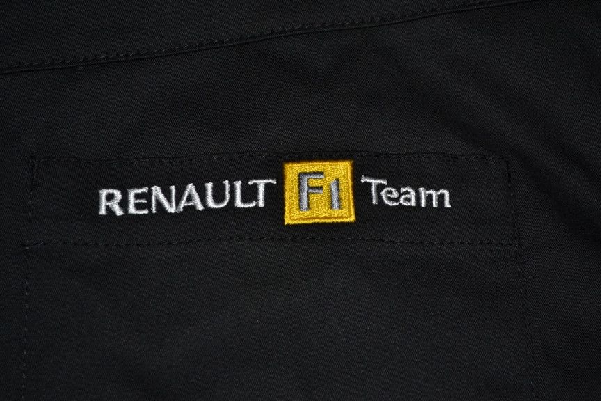 Formula 1 × Puma × Vintage Vintage NEW Renault F1 Team Official Shorts Size 35 Size US 35 - 3 Thumbnail