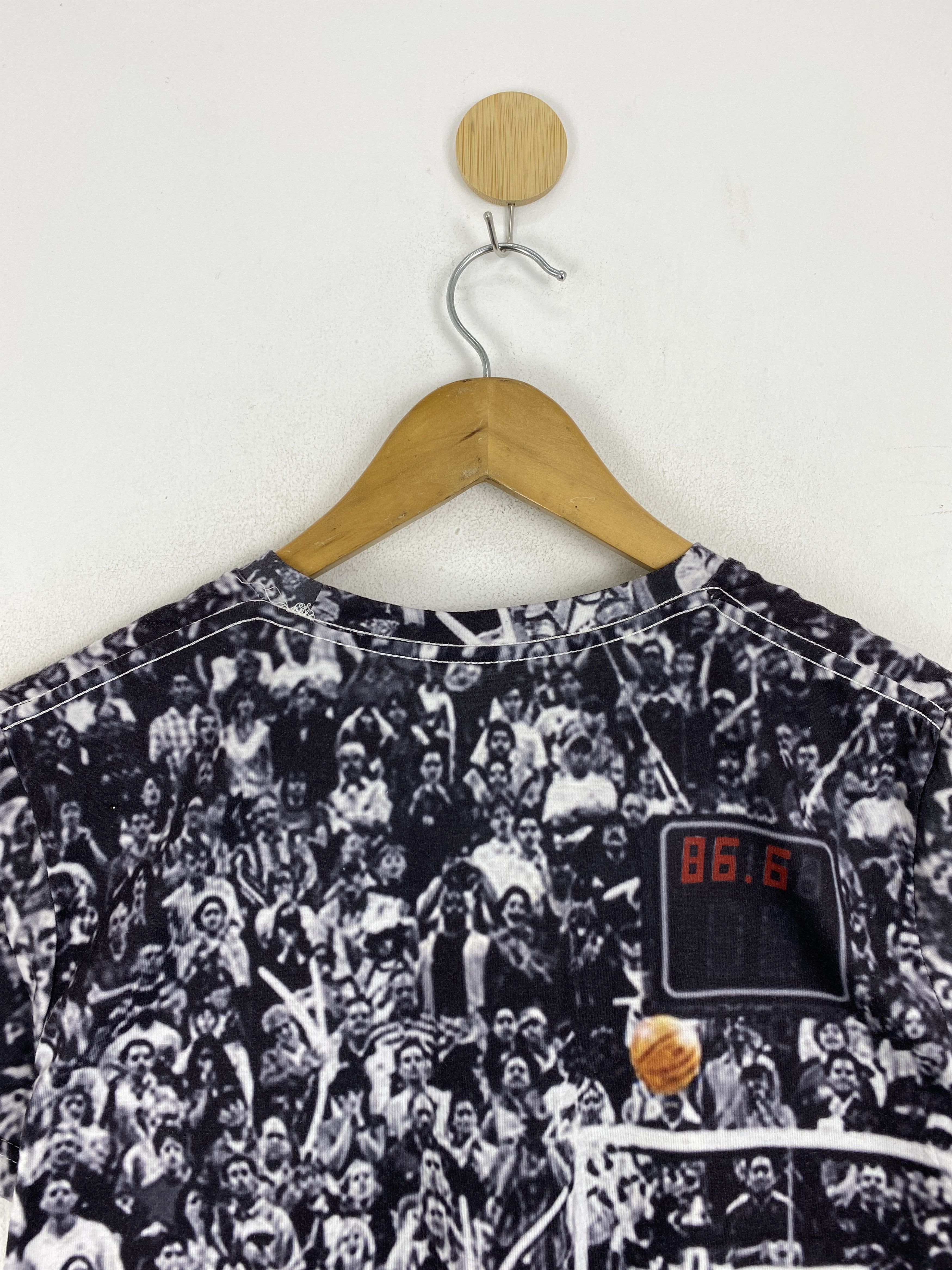NBA × Vintage Vintage Michael Jordan Winning Shot Full Printed Tee TA0665 Size US S / EU 44-46 / 1 - 2 Thumbnail