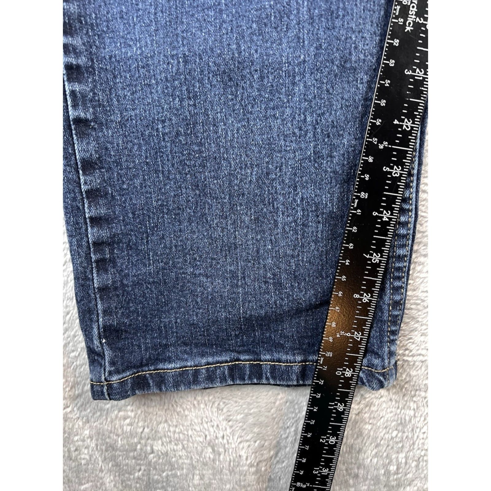 Wrangler Wrangler Jeans Regular Fit Men’s 38x29 Blue Denim Straight 38 Inseam 29 Inseam Dark Wash Mens Regular Jeans Size US 38 / EU 54 - 6 Thumbnail