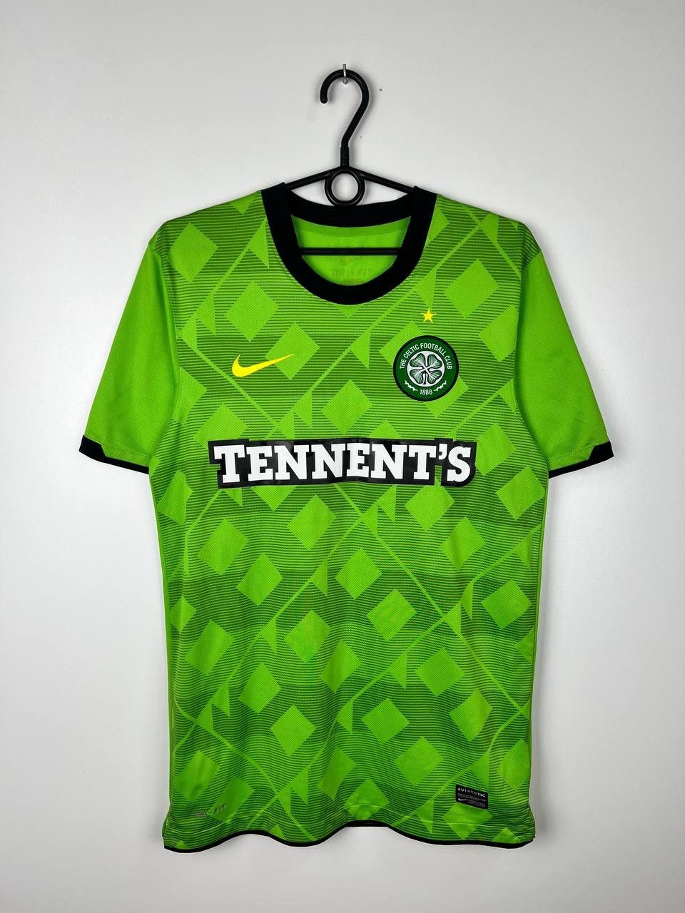 Nike Celtic 2010-11 Nike away jersey t-shirts size M Size US M / EU 48-50 / 2 - 1 Thumbnail