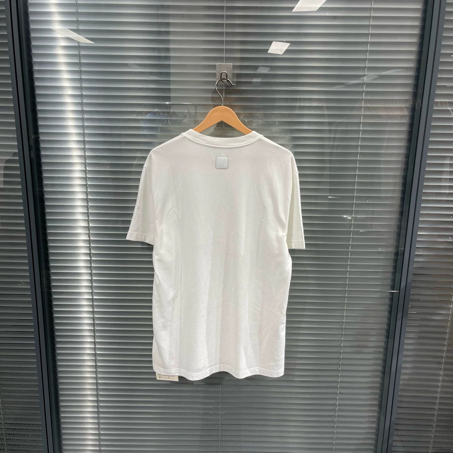 Louis Vuitton LV 25ss Nigo 3D Floral Embroidery SS Tee M 99 New Size US M / EU 48-50 / 2 - 2 Thumbnail