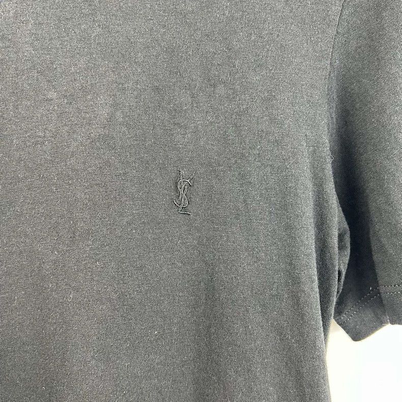 Saint Laurent Paris Saint Laurent ParisBlack small logo embroidered short slee Size US M / EU 48-50 / 2 - 4 Thumbnail