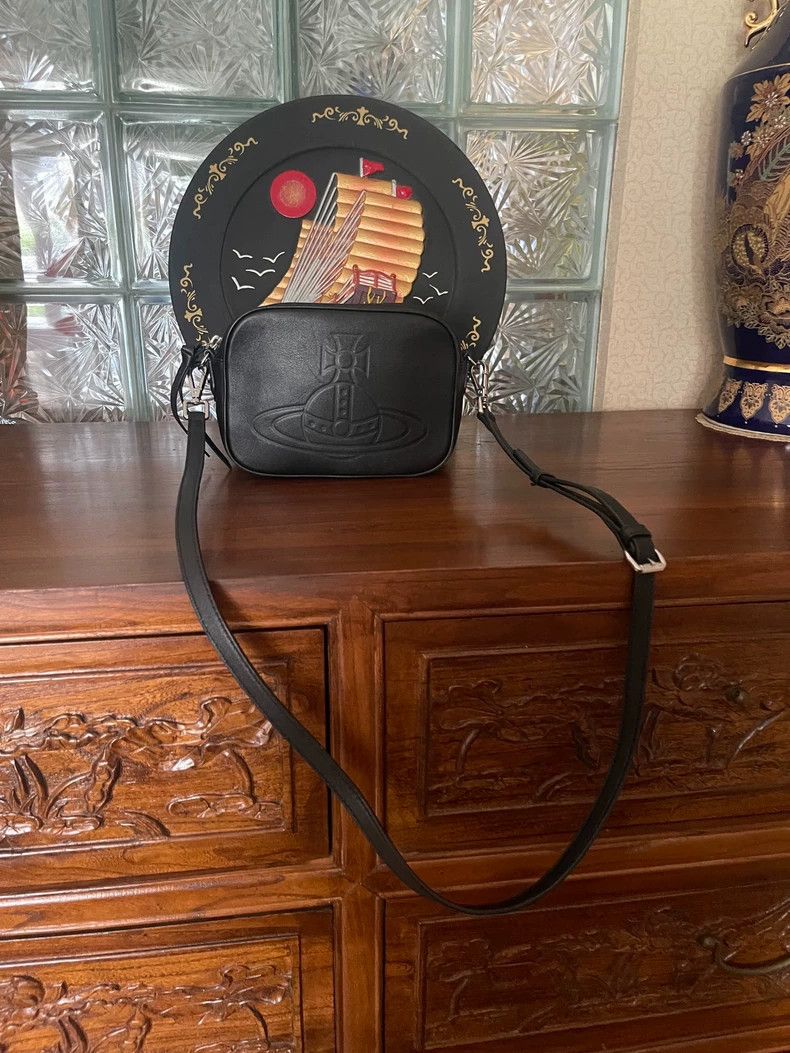 Vivienne Westwood vivienne westwood size os Saturn logo leather shoulder bag Size ONE SIZE - 6 Thumbnail