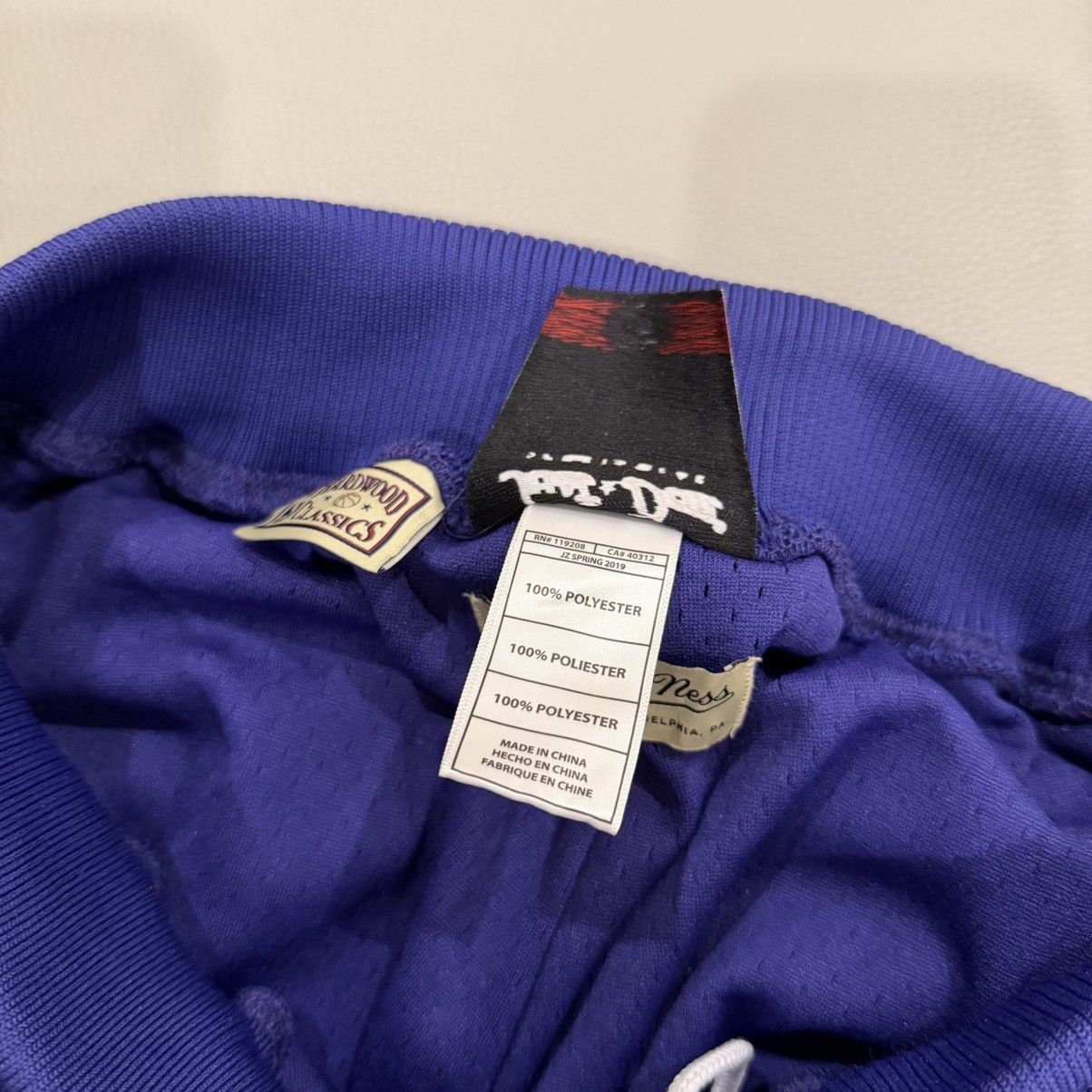 Just Don × Mitchell & Ness Just Don Mitchell and Ness Charlotte Hornets shorts Medium Size US 32 / EU 48 - 10 Thumbnail