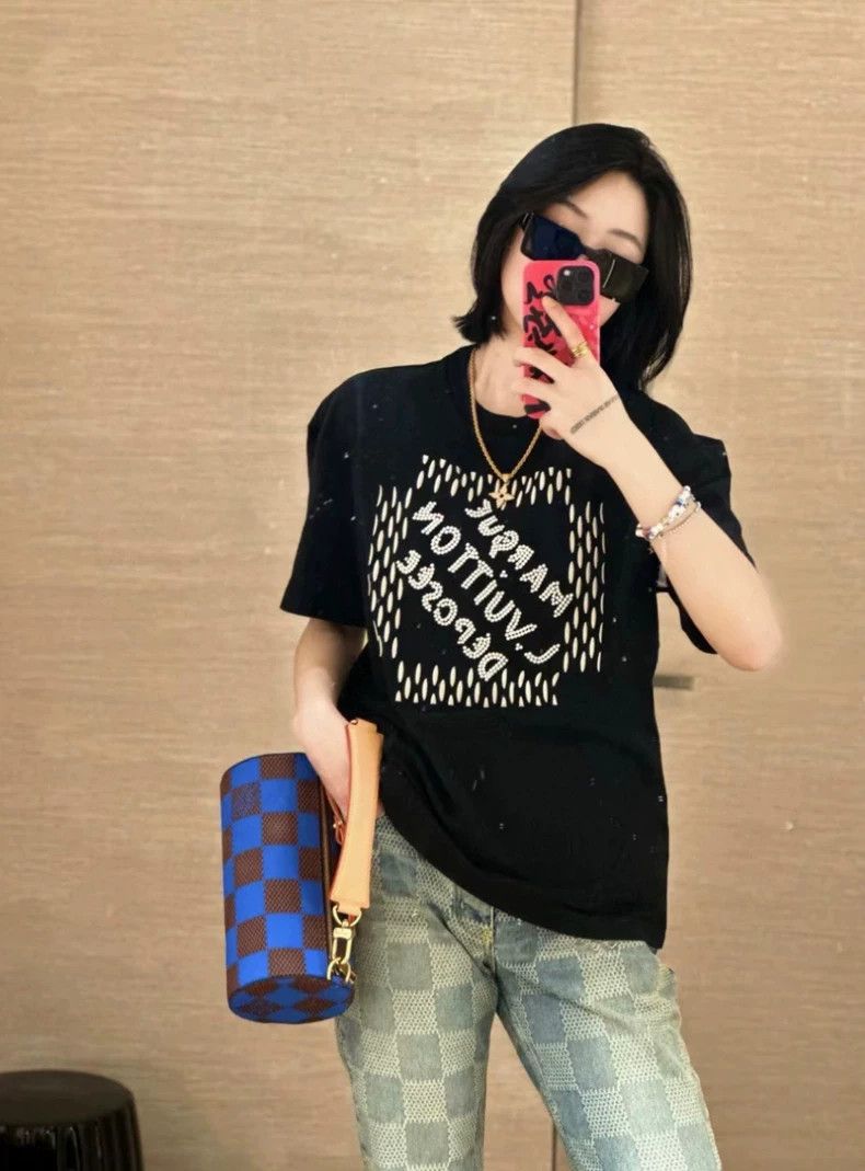 Louis Vuitton Louis Vuitton Monogrammed beaded embroidered crew neck shor Size US L / EU 52-54 / 3 - 4 Thumbnail