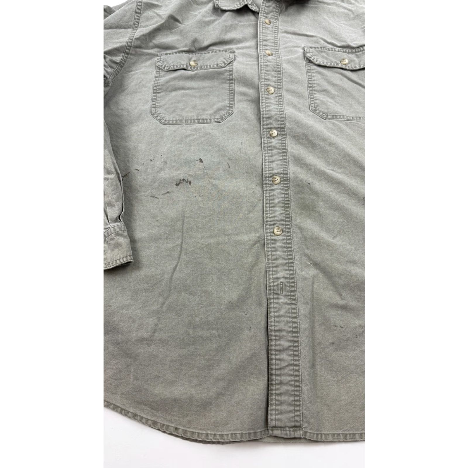 Vintage L.L. Bean Shirt Mens LT Gray Button-Down Dual Pocket Workwear Distressed Button-Up Twill Cotton 100% Regular Size US L / EU 52-54 / 3 - 2 Thumbnail
