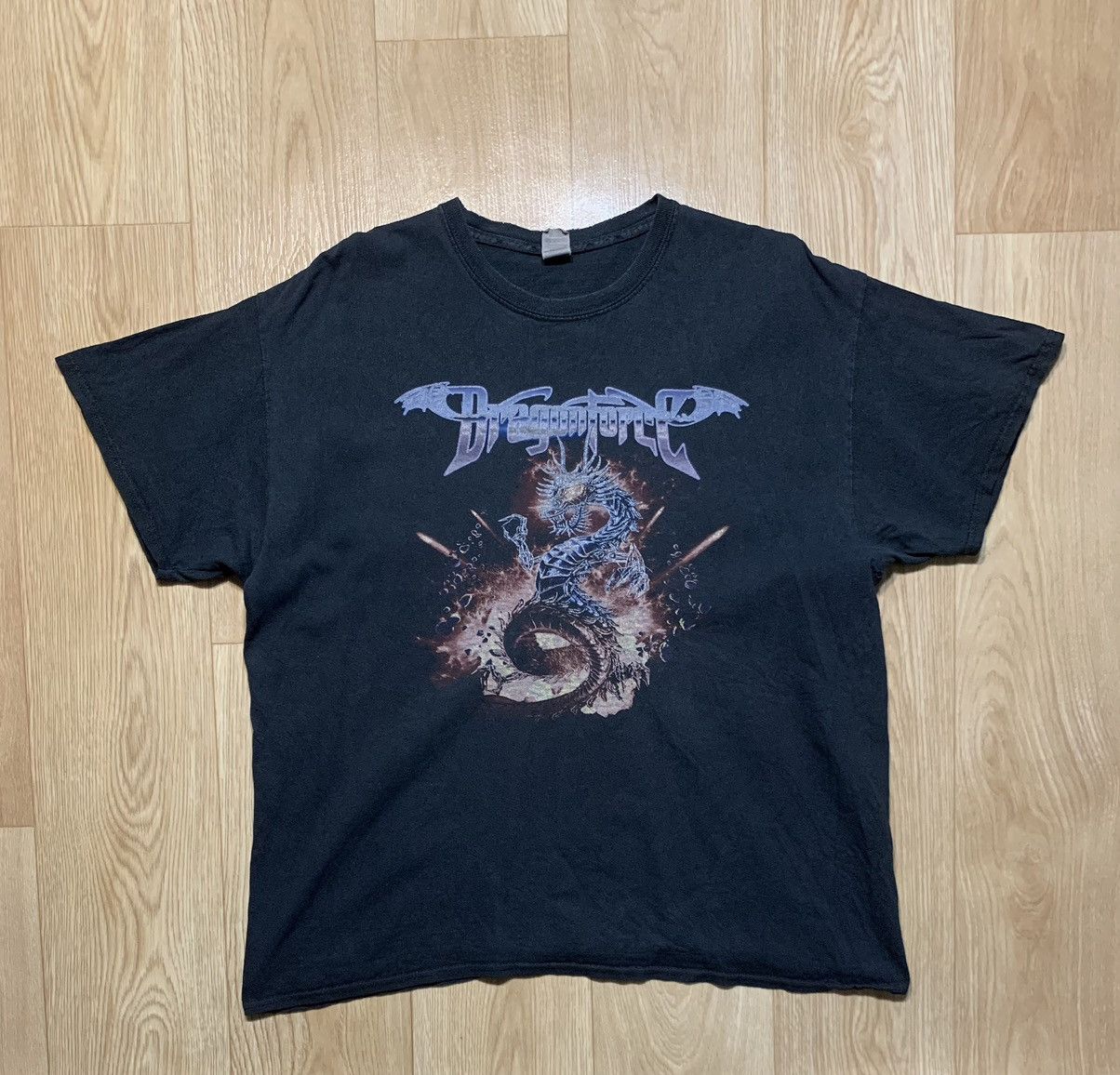 Band Tees Vintage Dragonforce Metal Band T-Shirt Size US XL / EU 56 / 4 - 1 Thumbnail