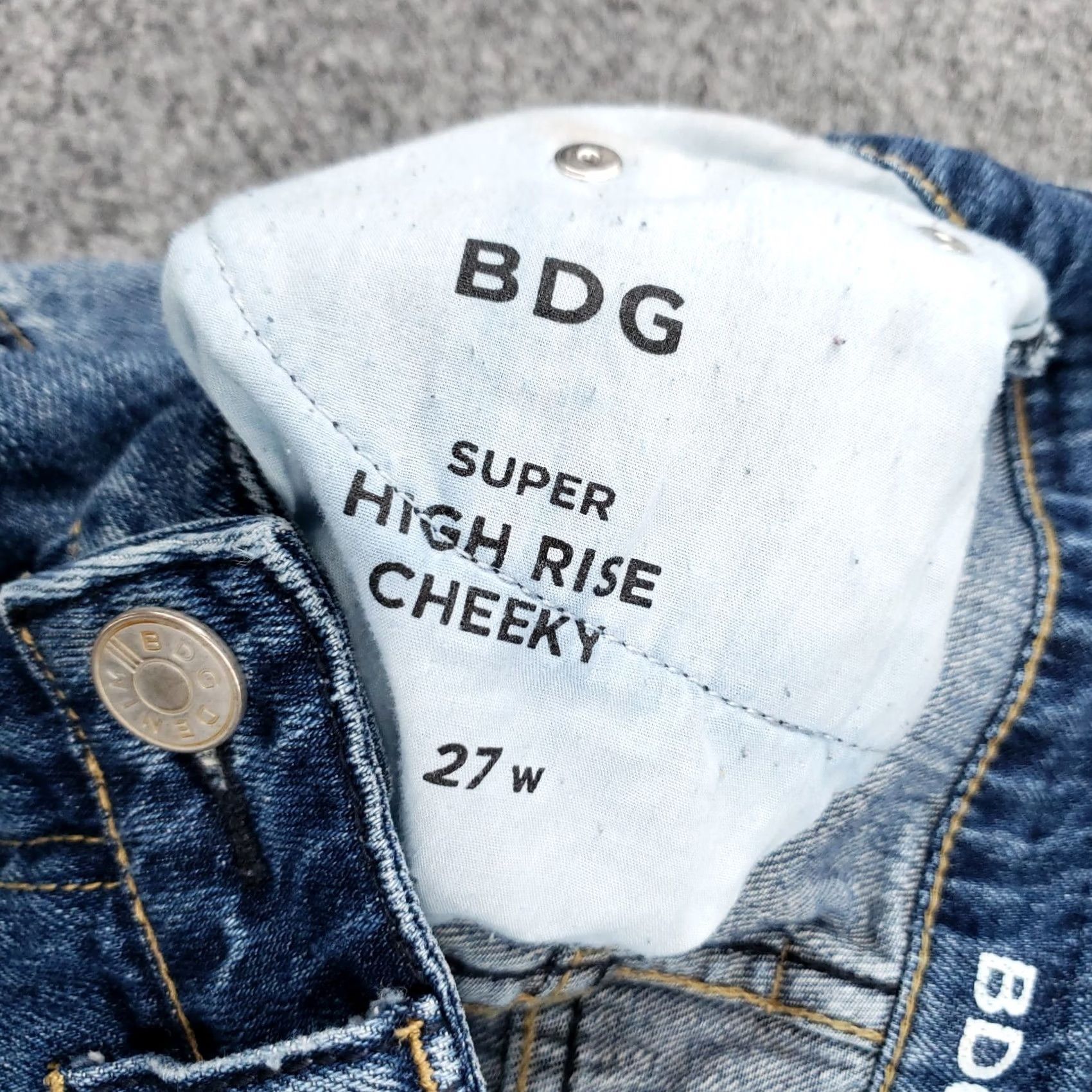 Bdg BDG Shorts Womens 27 Blue High Rise Denim Hot Pants Casual Regular Slim Fit Pockets Stone Wash Logo Button Zipper 90s? Size 27" / US 4 / IT 40 - 5 Thumbnail