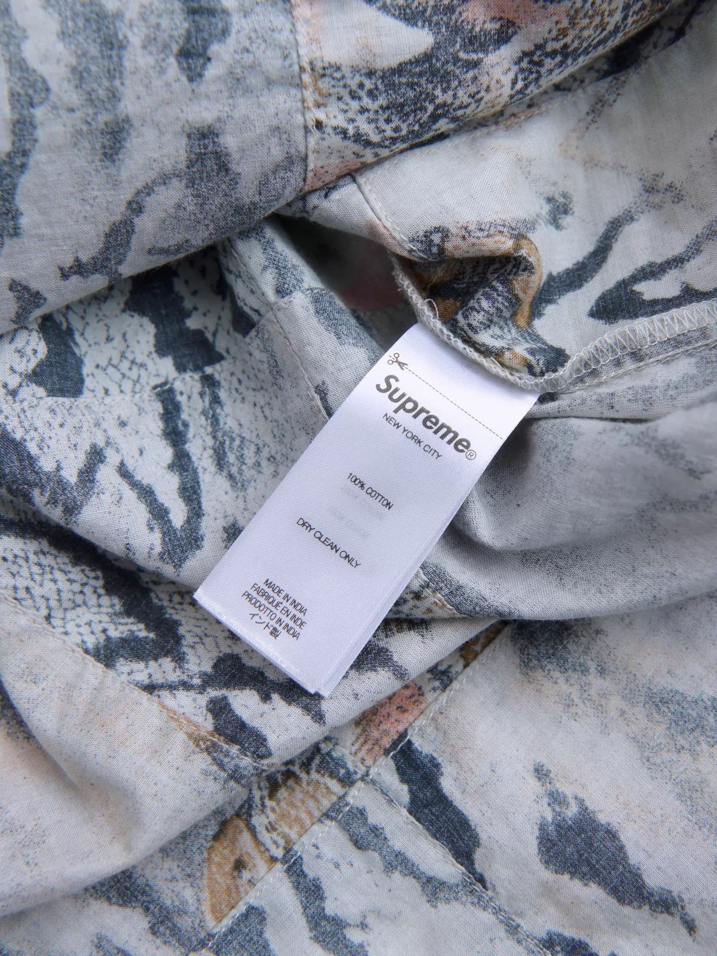 Supreme Supreme × Martine Rose 24AW Snake Print Paneled Shirt Size US M / EU 48-50 / 2 - 9 Thumbnail