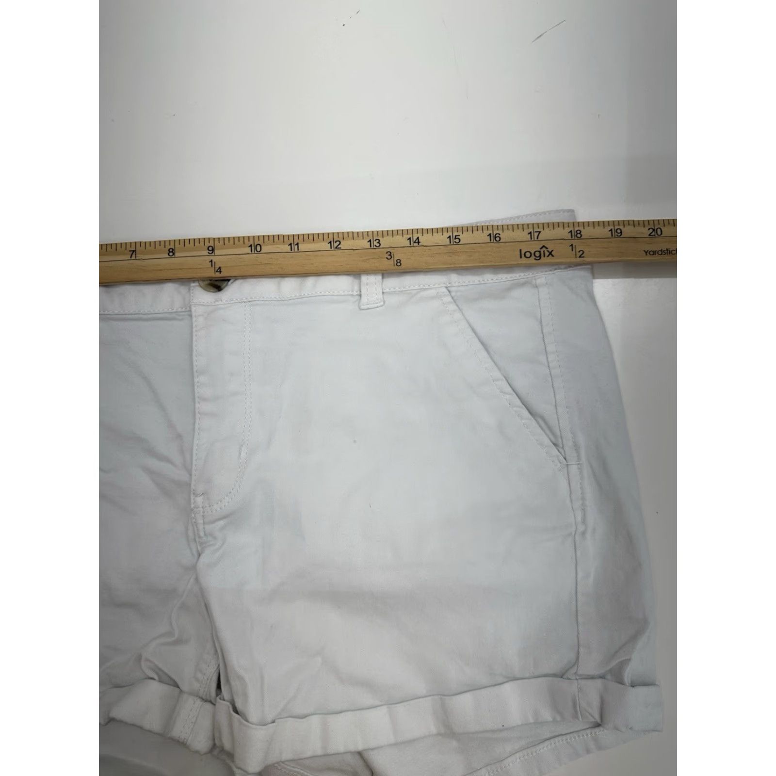 Vintage SO Womens Juniors Shorts Size 17 White Chino - Regular Fit, Mid Rise, 3.5in Inseam, Cotton Lyocell Spandex, Button Zipper, Beach/ Casual, Womens Size 38" / US 16 / IT 52 - 7 Thumbnail