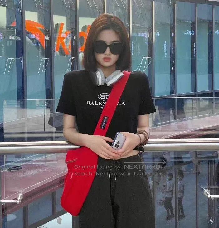 Balenciaga Balenciaga Black logo letter print cotton crew neck short- Size US S / EU 44-46 / 1 - 9 Thumbnail