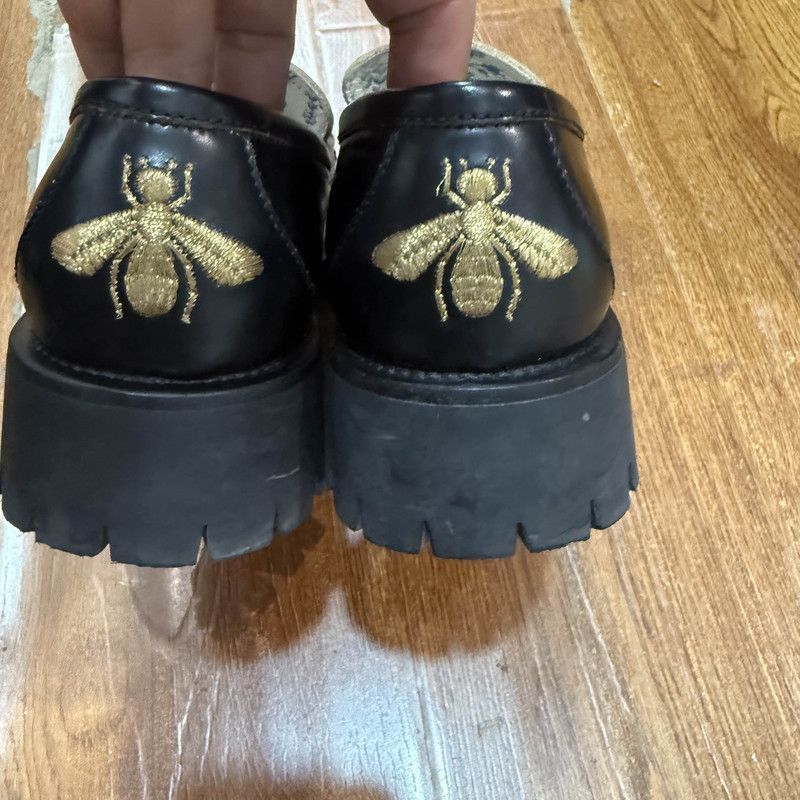 Gucci Gucci Black Leather Platform Loafers with Bee Embroidery - Size US 8 / EU 41 - 3 Thumbnail