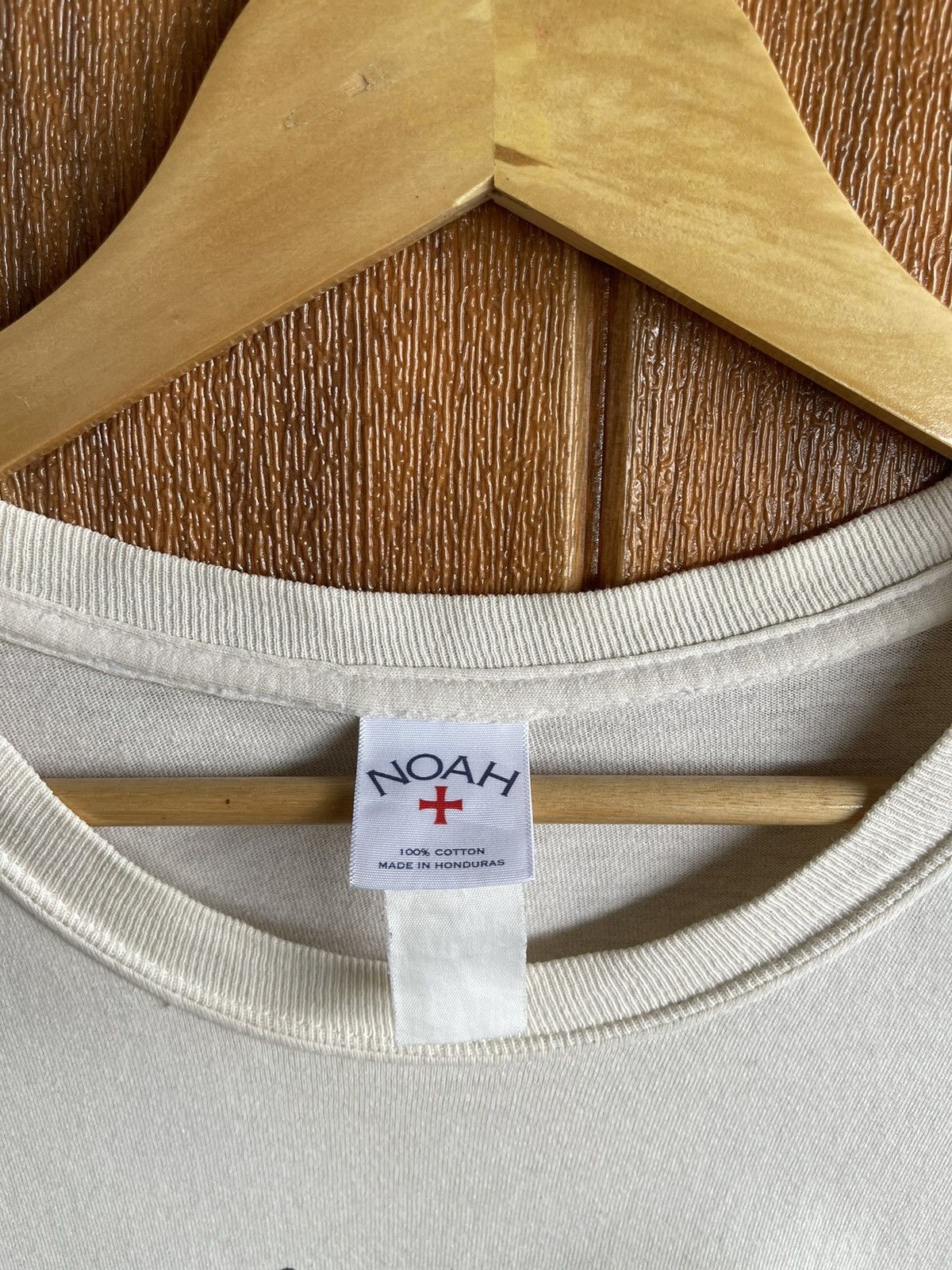 Noah Hype🔥NOAH🔥Art White Tshirt Y2k Size US L / EU 52-54 / 3 - 5 Thumbnail