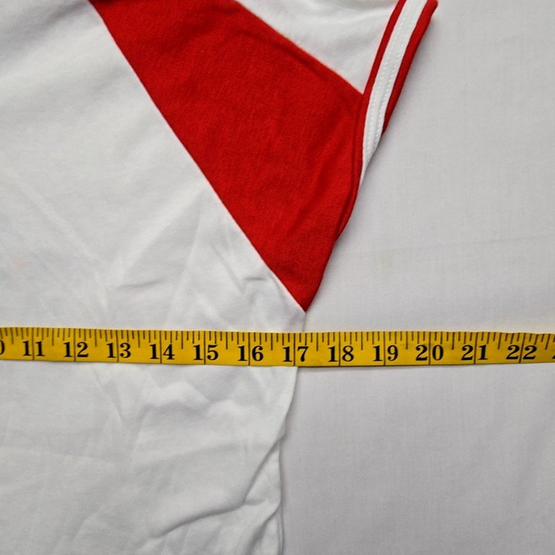 Vintage Vintage Montana Graphic Tee Le Riche Red White V-Neck Shirt Size L / US 10 / IT 46 - 7 Thumbnail