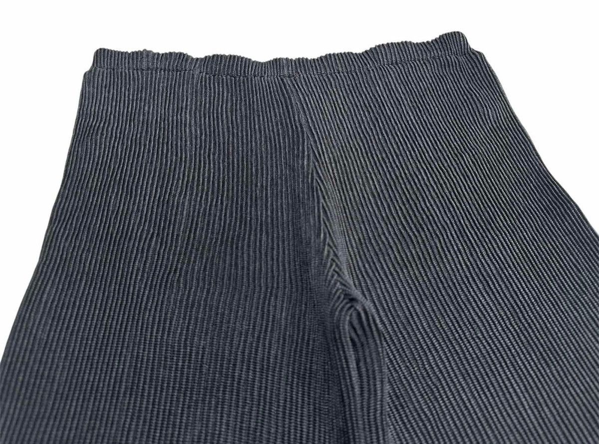 Japanese Brand 🔥Japanese Specchio Pleats Flared Pants Issey Miyake Style Size US 32 / EU 48 - 3 Thumbnail