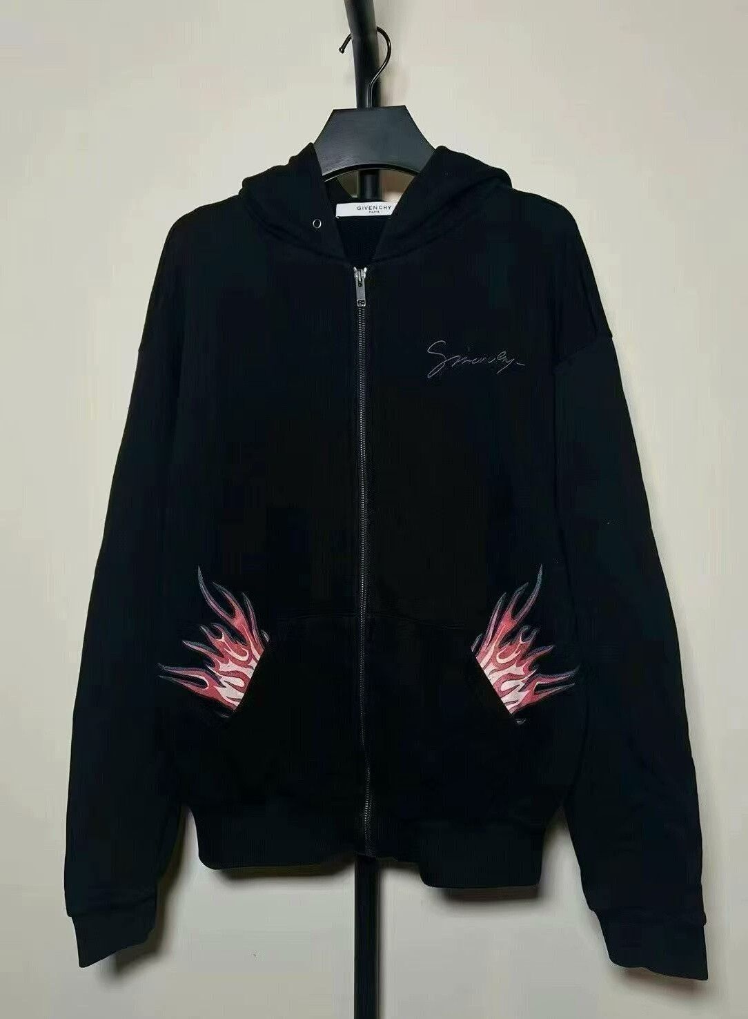 Givenchy givenchy black zip-up hoodie with logo Size US S / EU 44-46 / 1 - 1 Thumbnail