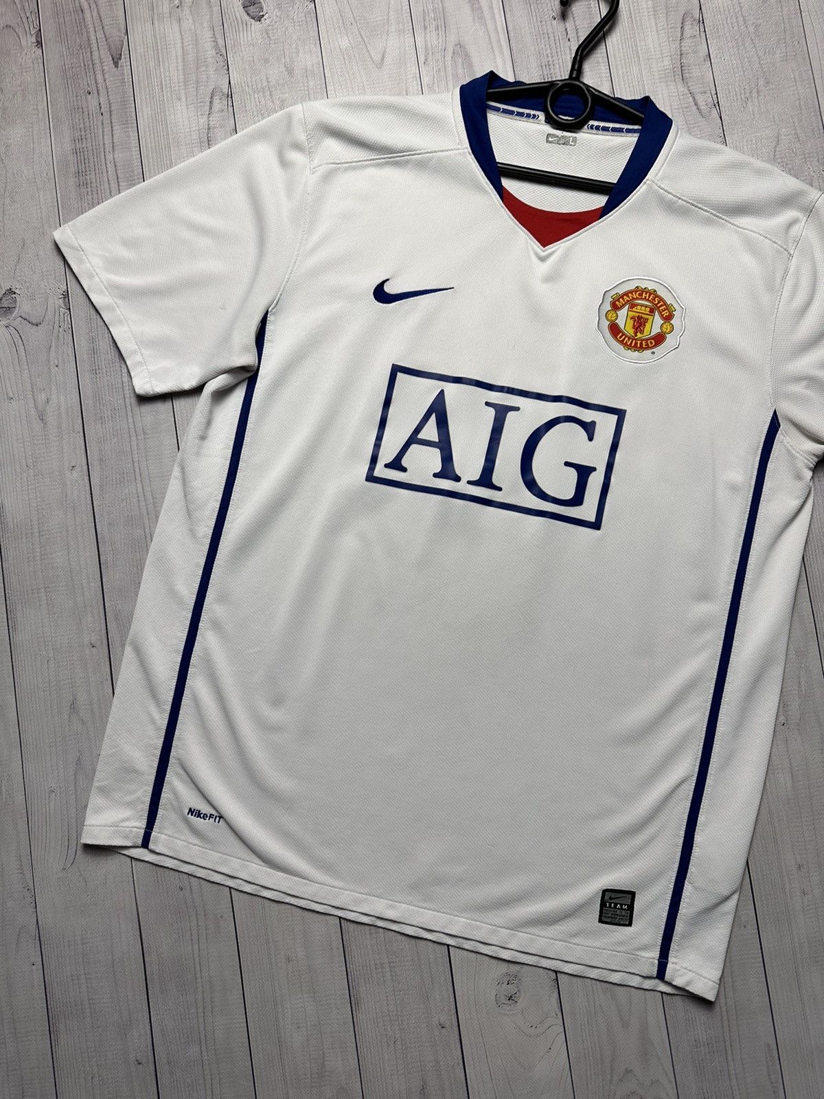 Nike × Vintage Vintage Nike Manchester United soccer jersey size L white Size US L / EU 52-54 / 3 - 2 Thumbnail