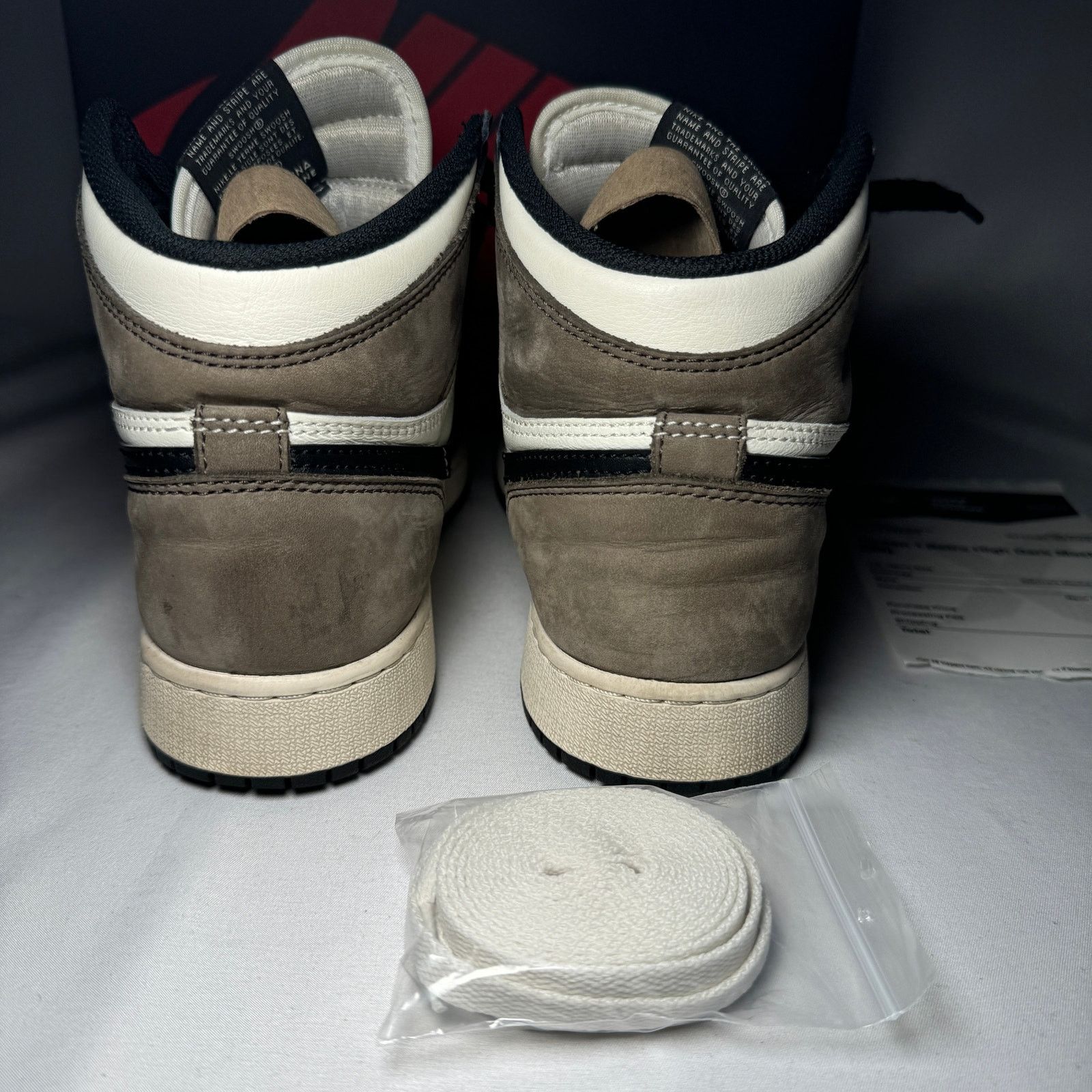 Jordan Brand × Nike Size 6 Air Jordan 1 Retro High OG GS Dark Mocha Men's Shoes Size US 6 / EU 39 - 6 Thumbnail
