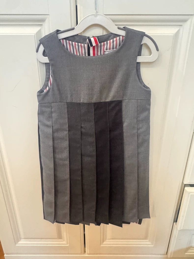 Thom Browne Thom Browne size6 Striped round neck sleeveless children's Size XS / US 0-2 / IT 36-38 - 1 Thumbnail