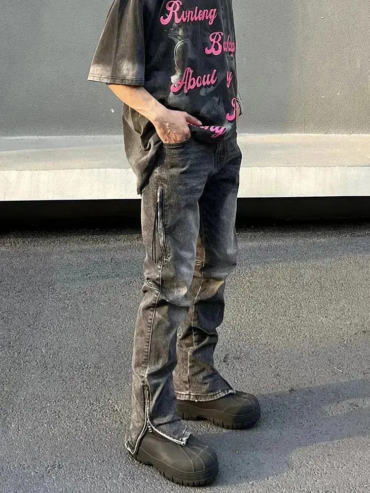 Straight slim zippered jeans