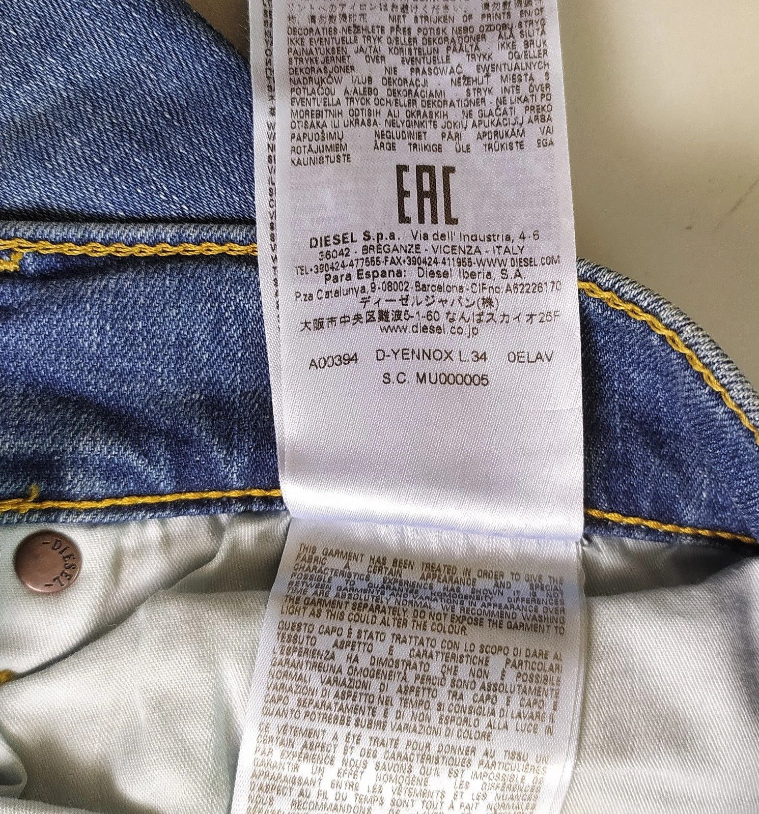 Diesel Diesel D-YENNOX L.34 MENS JEANS T/9882 Size US 33 - 9 Thumbnail