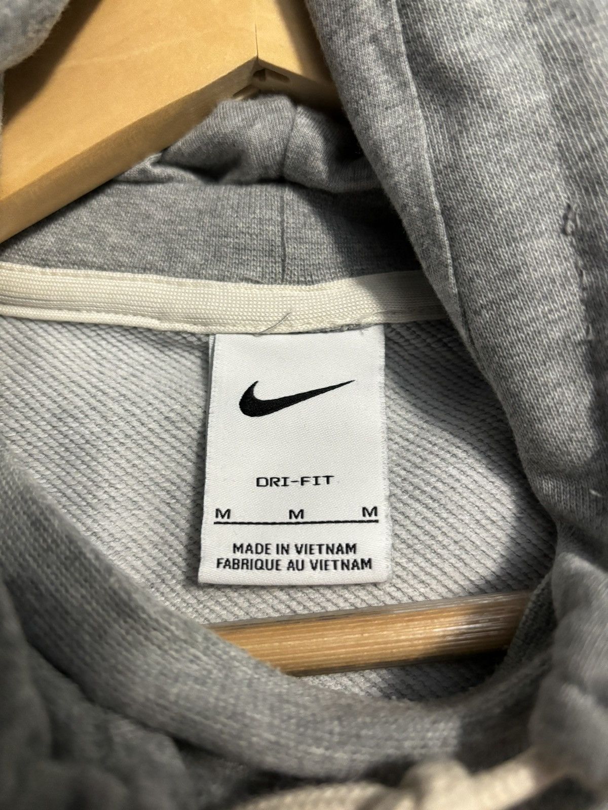 Nike Nike Dri-FIT Standard Issue Hoodie Size US M / EU 48-50 / 2 - 8 Thumbnail