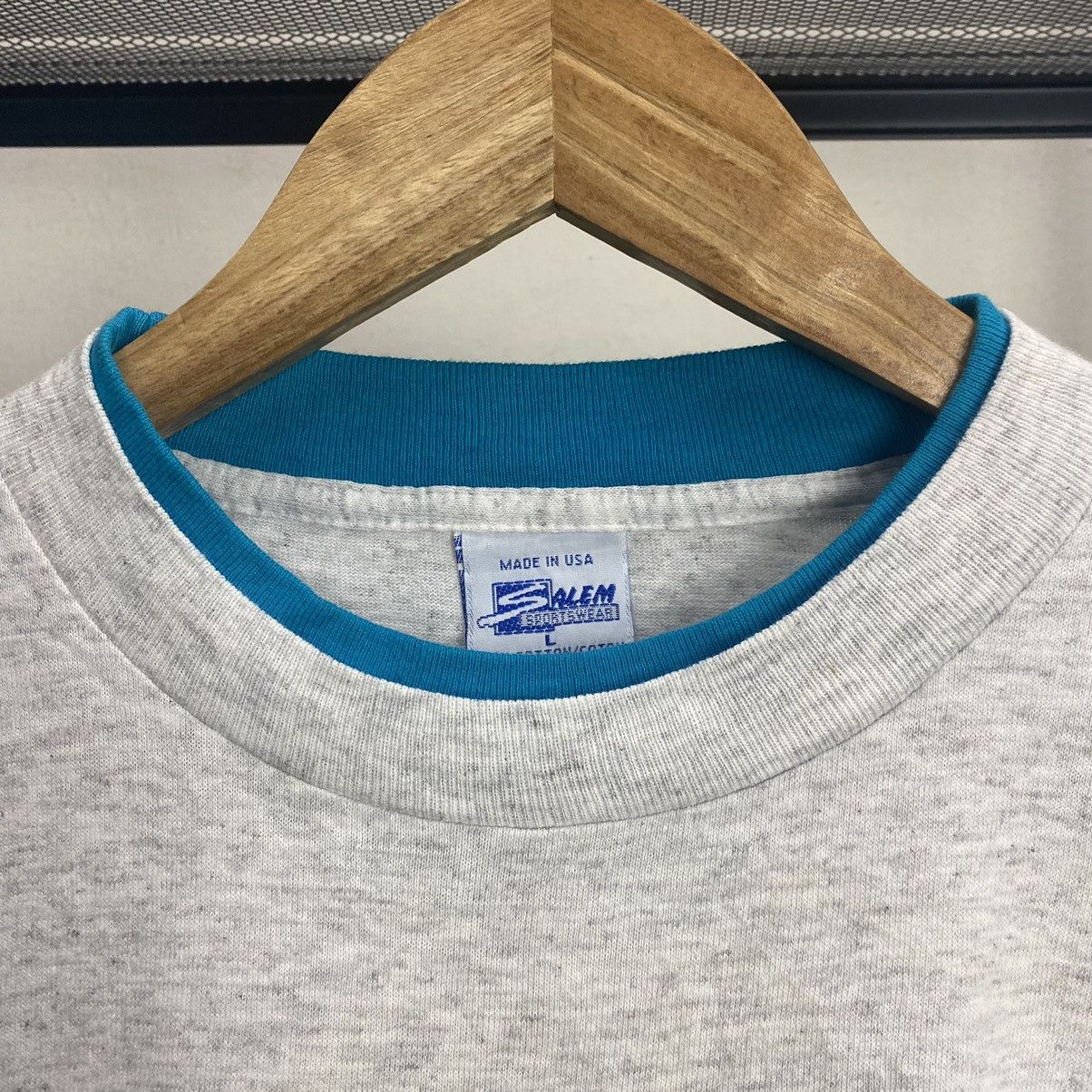 NBA × Salem Sportswear × Vintage Vintage NBA Charlotte Hornets Salem Sportswear T-Shirt Size US L / EU 52-54 / 3 - 9 Thumbnail