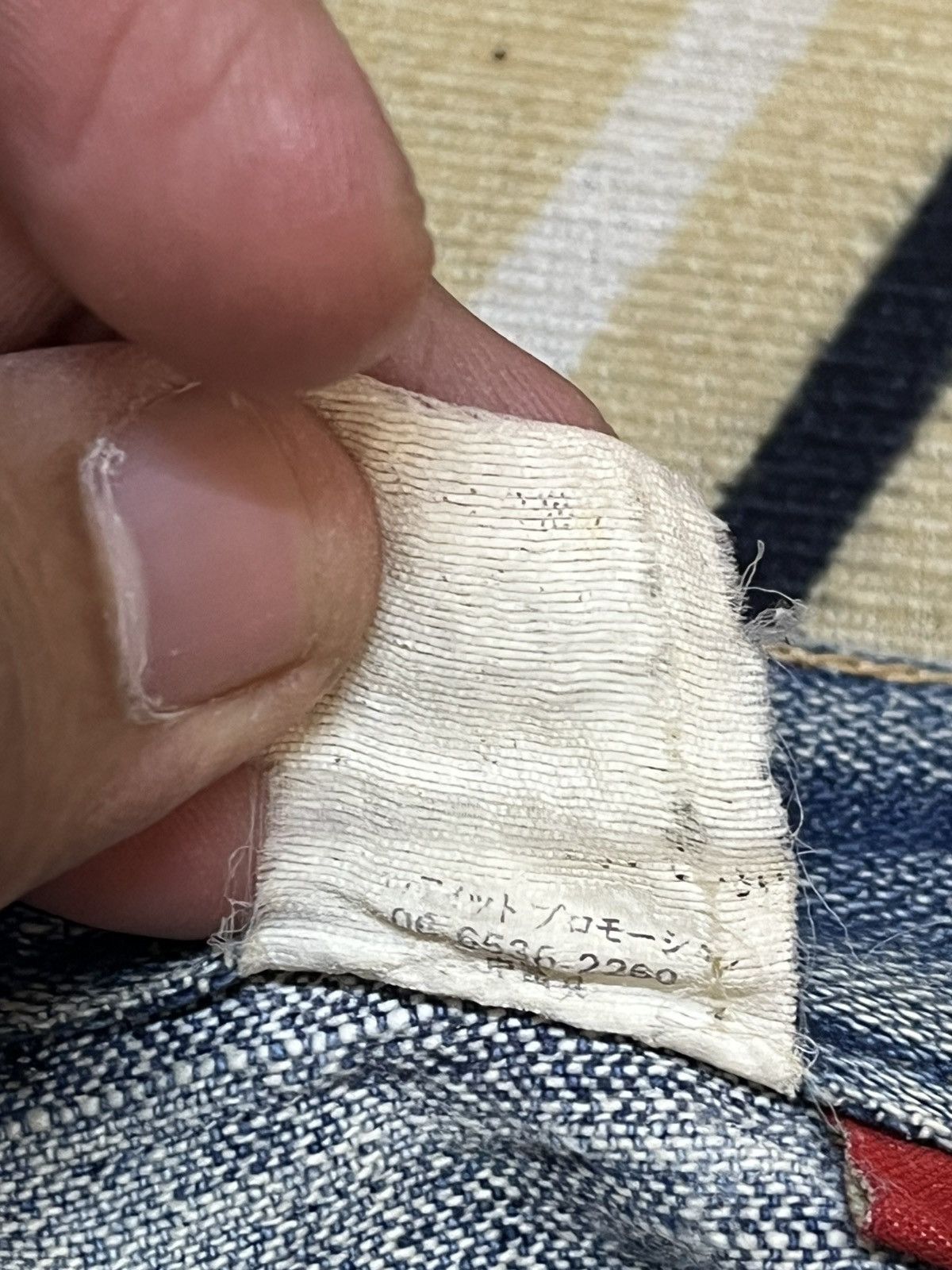 Beauty Beast × Le Grande Bleu (L.G.B.) Vintage Vie Emu Honeycomb Faded Denim Size US 33 - 14 Thumbnail
