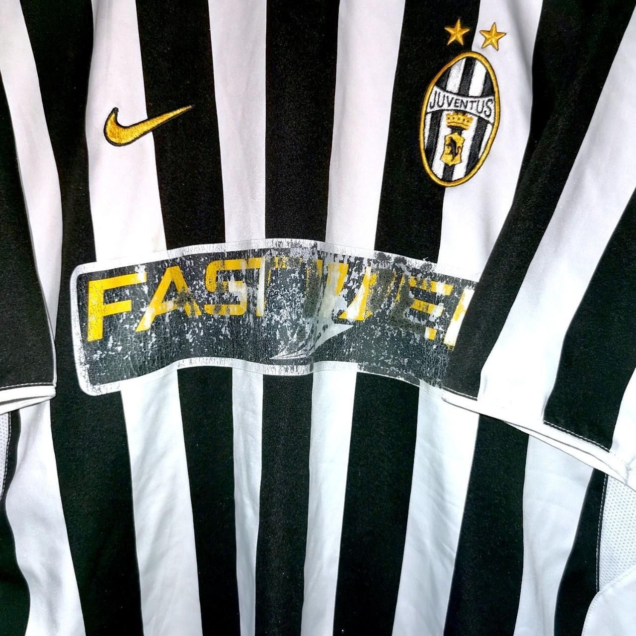 Nike Fc Juventus Italy 2003 2004 Home Shirt Jersey Size US L / EU 52-54 / 3 - 6 Thumbnail