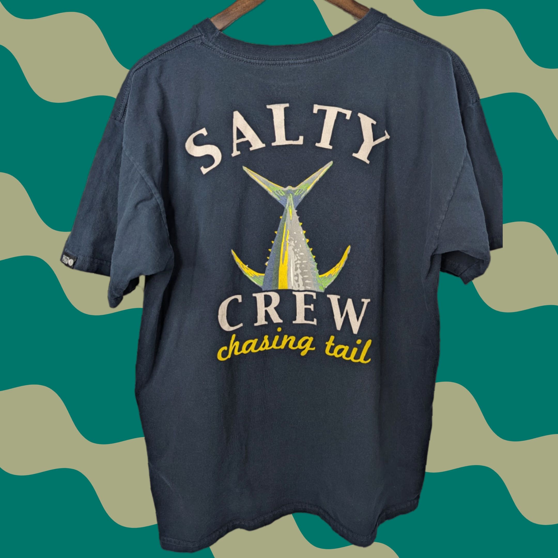 Vintage Salty Crew T Shirt Men L Blue Short Sleeve Crew Neck Chasing Tail Fish Graphic Print Logo Size US L / EU 52-54 / 3 - 1 Thumbnail