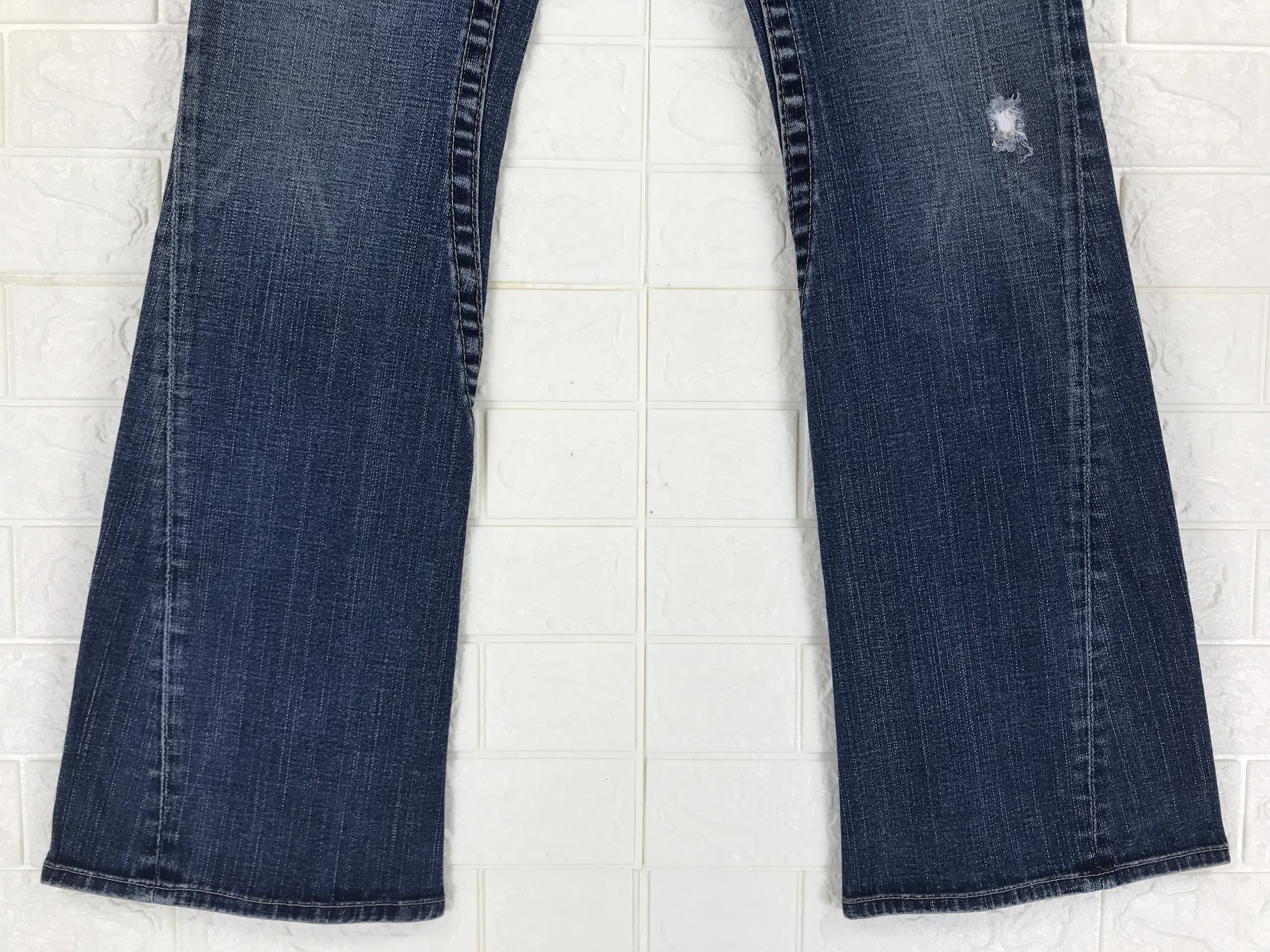 True Religion Vintage USA True Religion Low Rise Super Flare Jeans Size 30" / US 8 / IT 44 - 4 Thumbnail