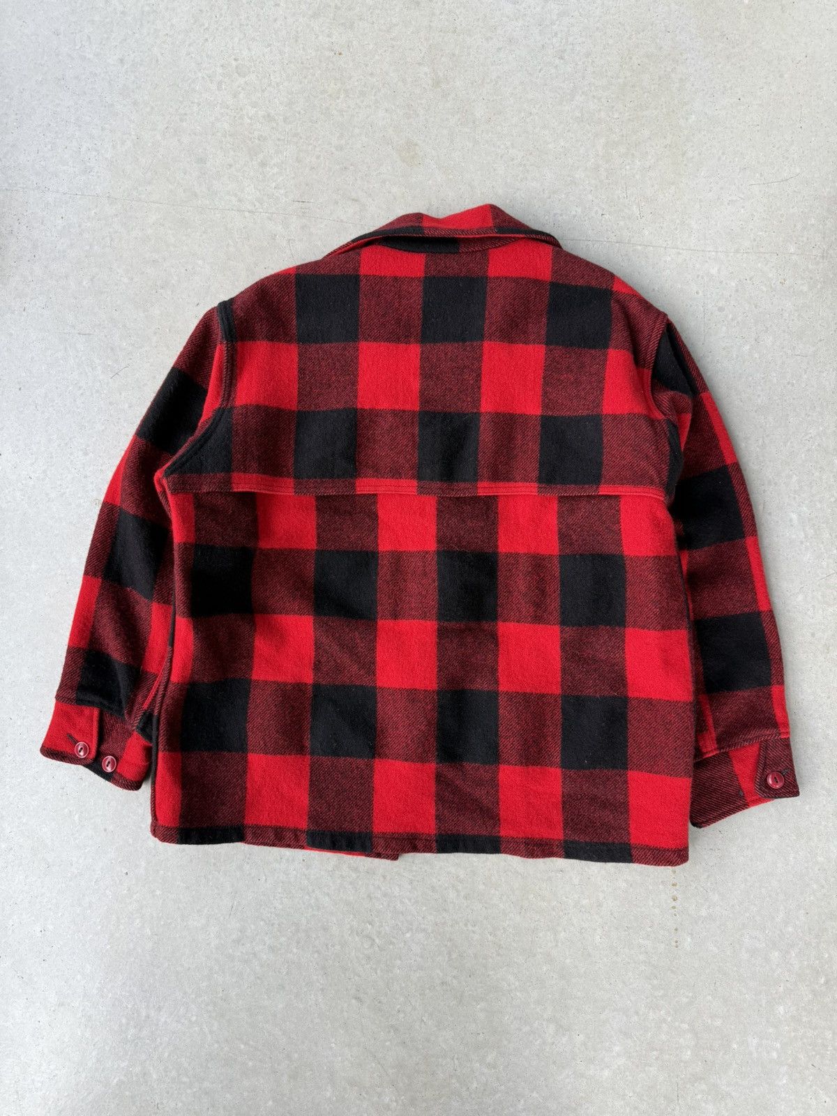 Vintage × Woolrich Woolen Mills Vintage Woolrich Red Buffalo Plaid Jacket Size US XL / EU 56 / 4 - 2 Thumbnail