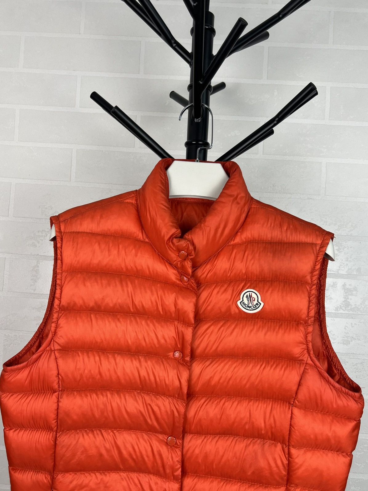 Moncler MONCLER Down Puffer Vest LIANE GILLET Patch Logo Red Wmn’s Size M / US 6-8 / IT 42-44 - 2 Thumbnail