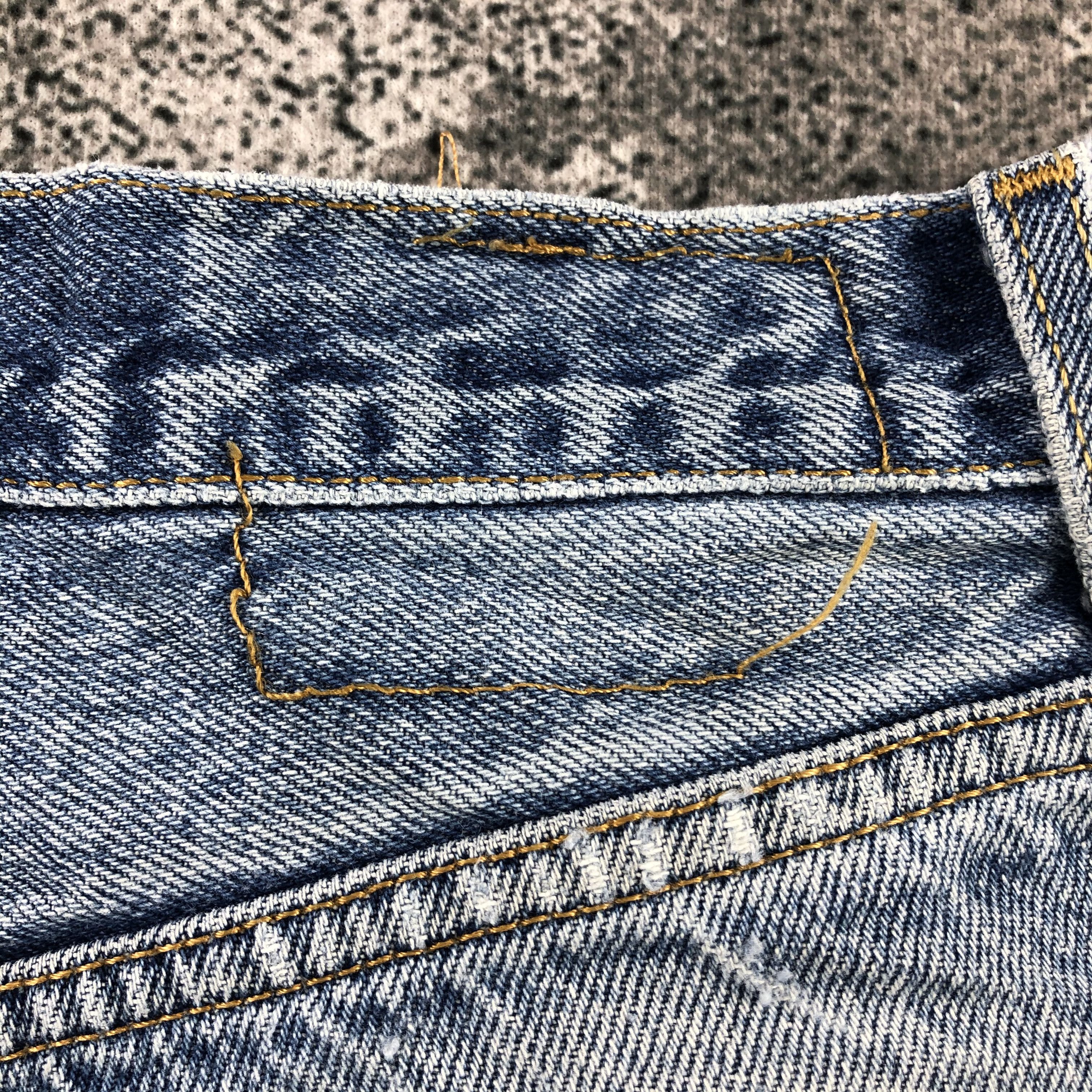 Levi's Vintage Levi's 505 Jeans Distressed Denim KJ880 Size US 32 / EU 48 - 5 Thumbnail