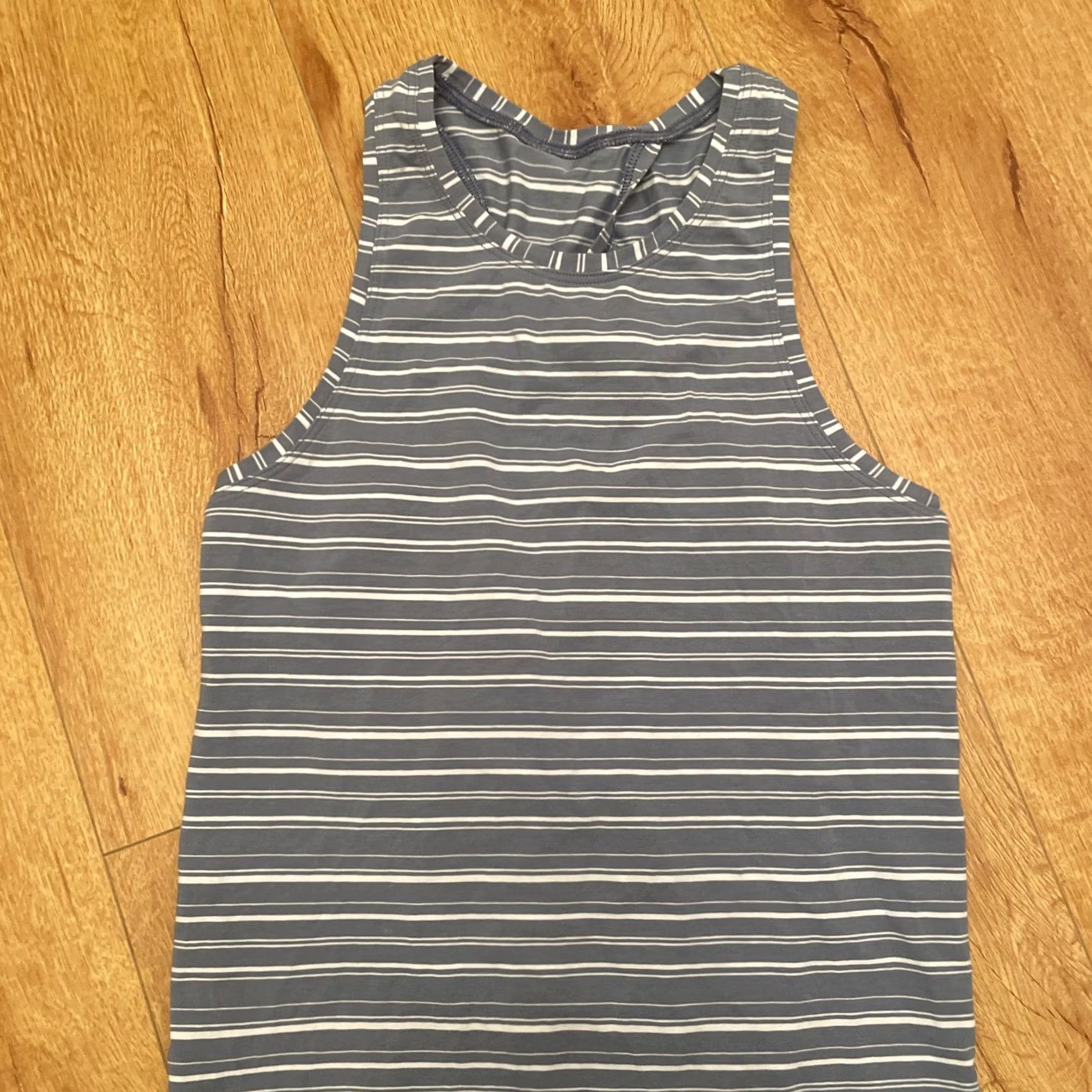 Lululemon VINTAGE Lululemon? (No, not vintage) Lululemon Women's Open Back RacerbackTank Blue with Stripes S/xs Tank Women Blue Racerback Open Back Striped Size ONE SIZE - 2 Thumbnail