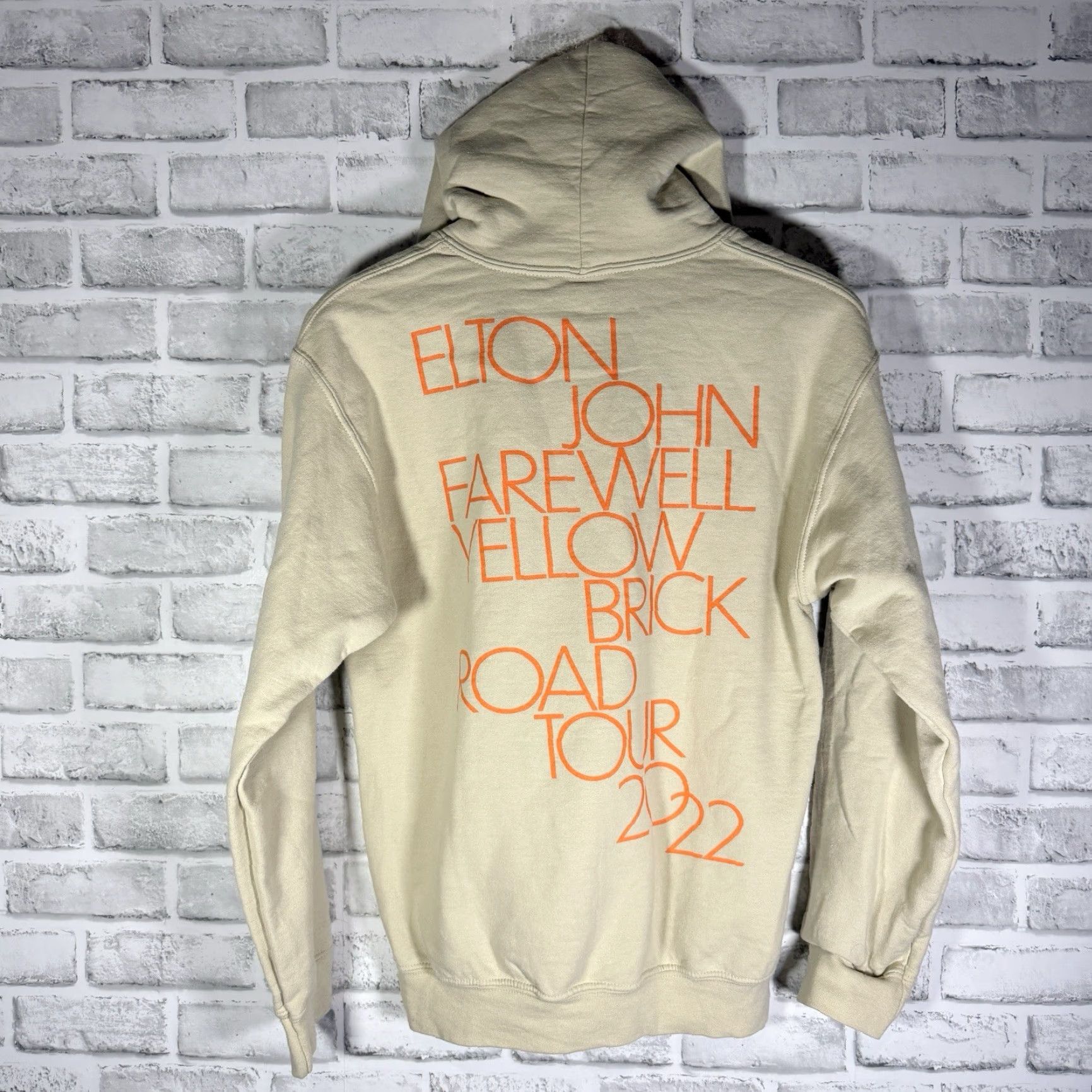 Vintage Elton John Farewell Tour Beige Drawstring Hooded Pullover Mens Size S Size US S / EU 44-46 / 1 - 5 Thumbnail