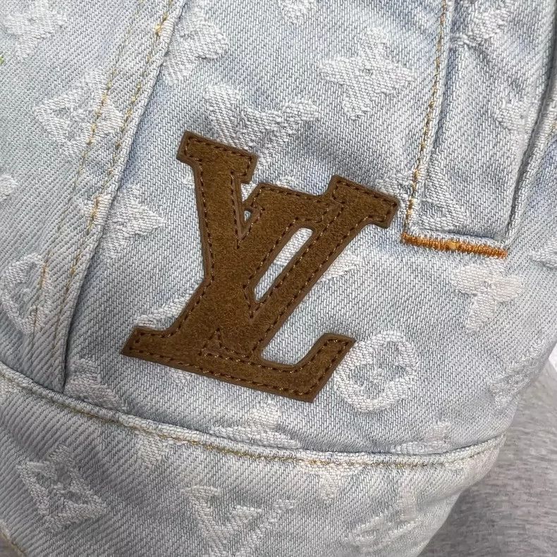 Louis Vuitton LOUIS VUITTON Full-print jacquard denim jacket 2504-Nextarr Size US L / EU 52-54 / 3 - 3 Thumbnail