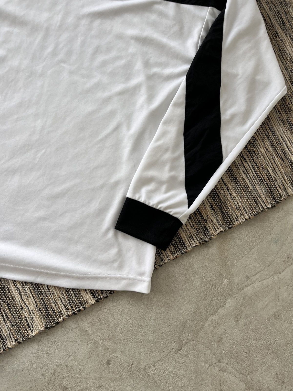 Adidas Adidas White Black LongSleeve Shirt Soccer style Y2K tee Size US M / EU 48-50 / 2 - 14 Thumbnail