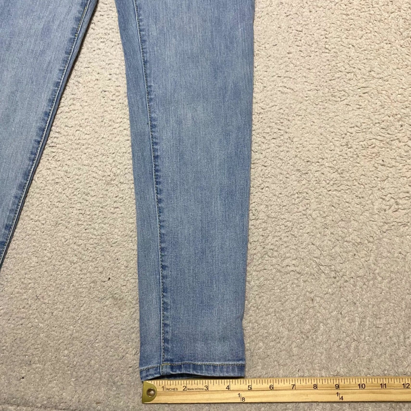 Vintage 1822 Denim Jeans Blue Medium Wash 28 Slim Skinny Mid Rise Women Regular Size 1822 Denim Womens Jeans Blue Medium Wash 28- Inseam 27 in Size 28" / US 6 / IT 42 - 5 Thumbnail