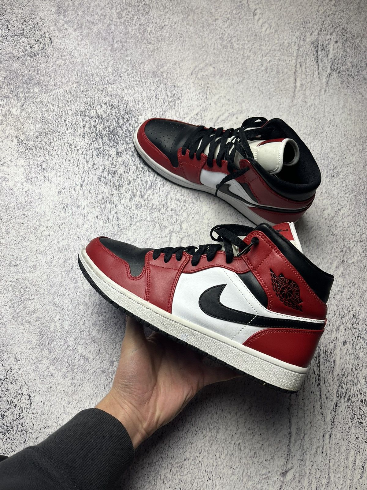 Jordan Brand Vintage Sneakers JORDAN 1 MID CHICAGO TOE Nike Size US 8.5 / EU 41-42 - 5 Thumbnail