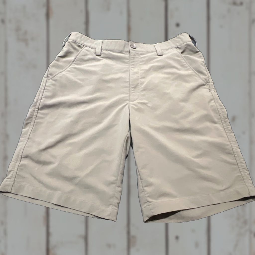 Under Armour Under Armour Men’s Shorts Bermuda Casual Beige 32 Regular HeatGear Zip Fly Belt Loops Slash Pockets Mens Size US 34 / EU 50 - 1 Thumbnail