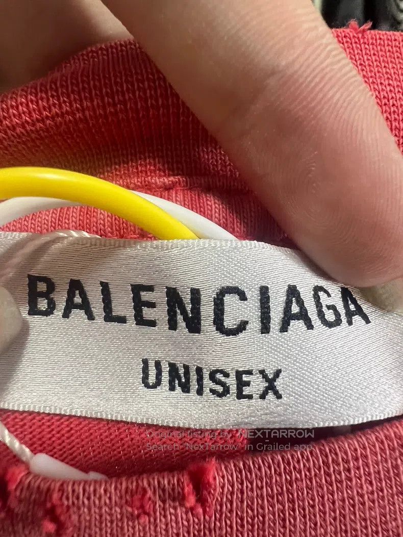 Balenciaga Balenciaga Distressed Short-Sleeve Size US S / EU 44-46 / 1 - 3 Thumbnail