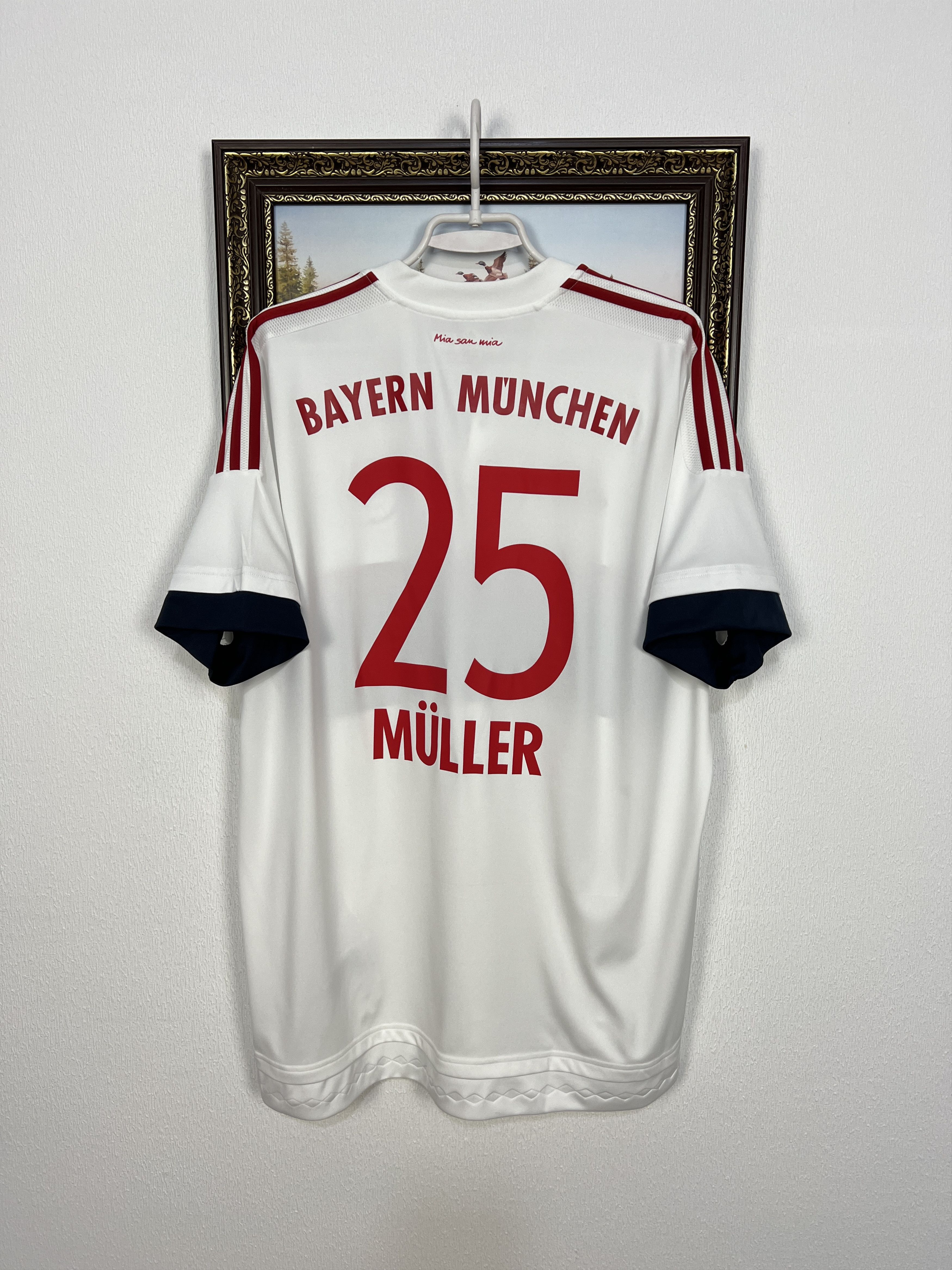 Adidas Bayern Munich Away football shirt 2015 #25 Muller Adidas Size US XL / EU 56 / 4 - 14 Thumbnail