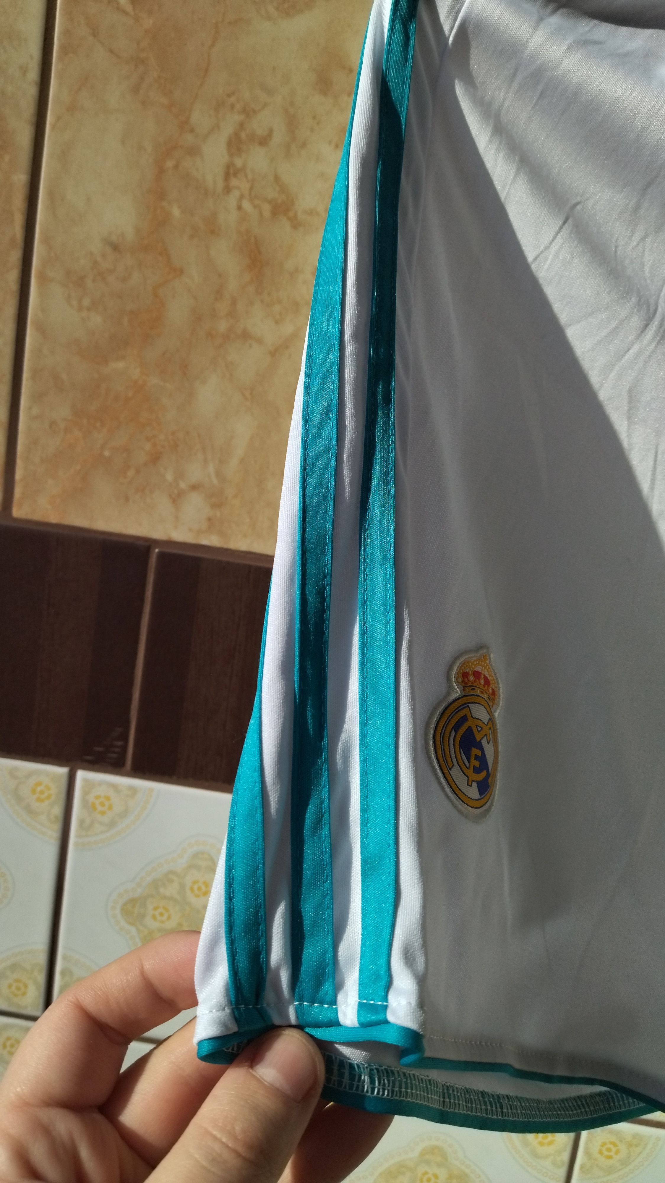 Adidas XL Adidas Real Madrid shorts Size US 36 / EU 52 - 3 Thumbnail