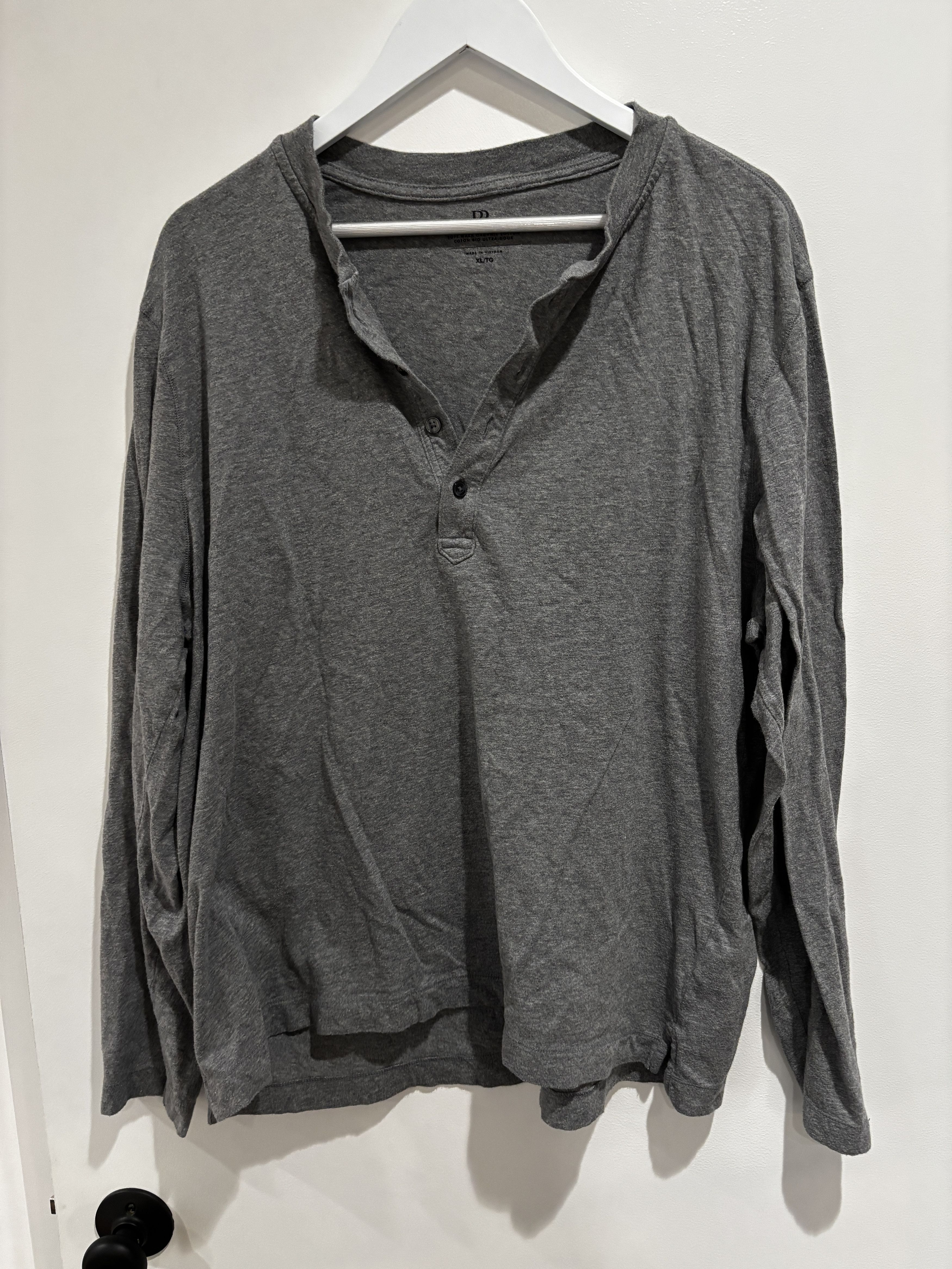 Banana Republic Mens Grey Banana Republic Henley Size US XL / EU 56 / 4 - 1 Thumbnail