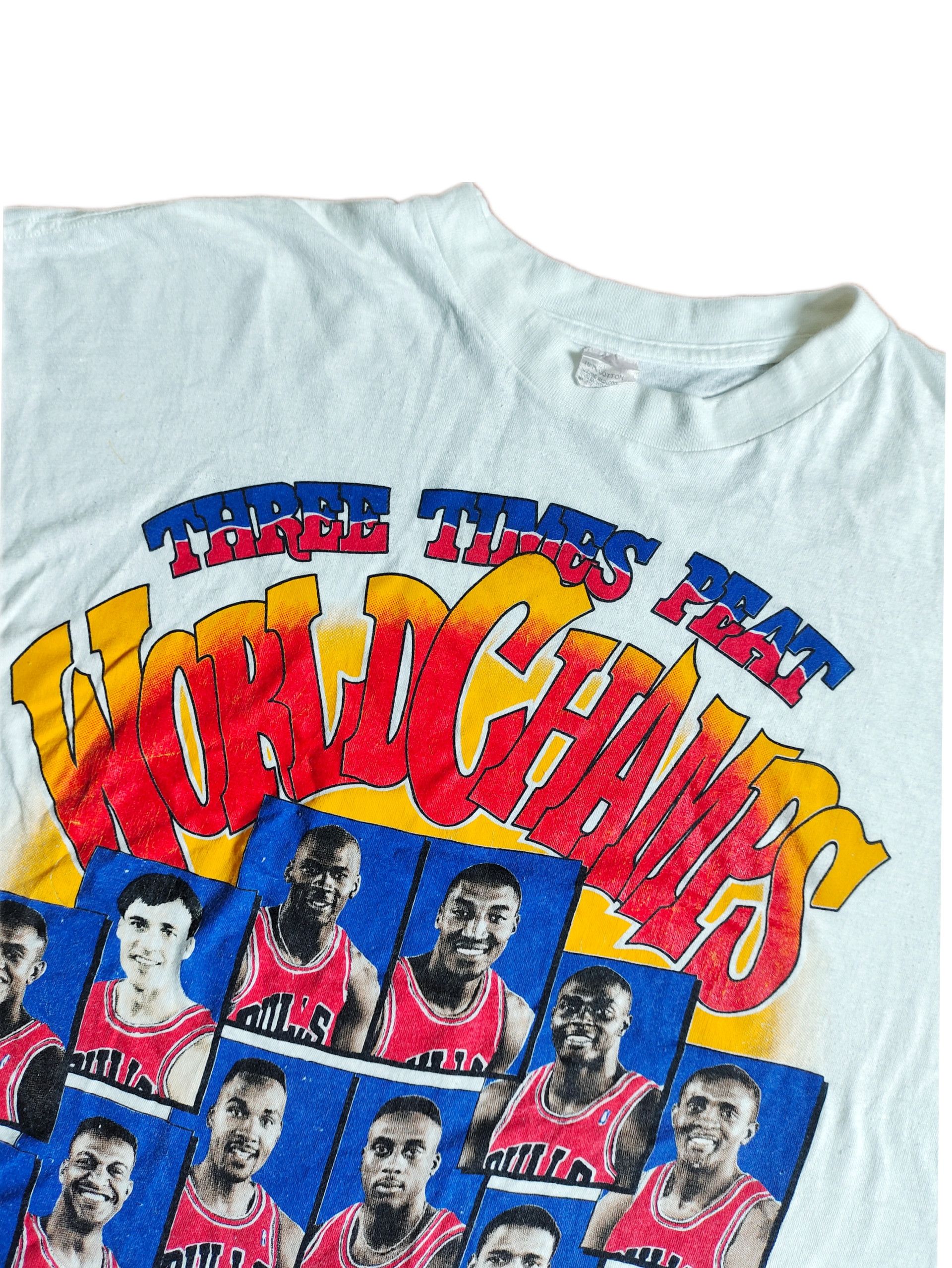 Starter × Vintage Rare Vintage Bulls "3-Times Peat" Players 90s T-shirt Size US XL / EU 56 / 4 - 4 Thumbnail