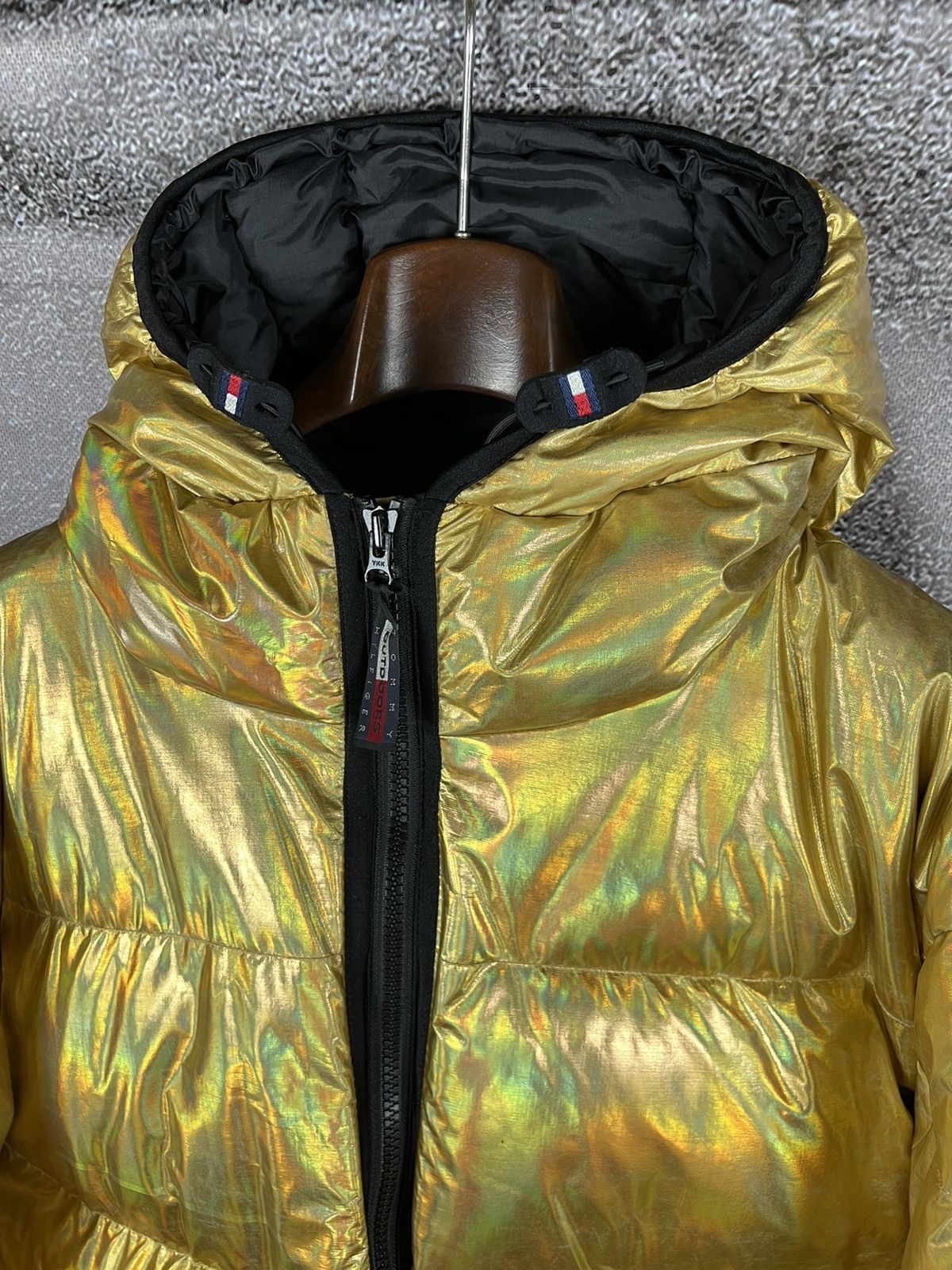 Tommy Hilfiger Tommy Hilfiger Rainbow Gold Puffer Jacket Expedition XL Size US XL / EU 56 / 4 - 4 Thumbnail