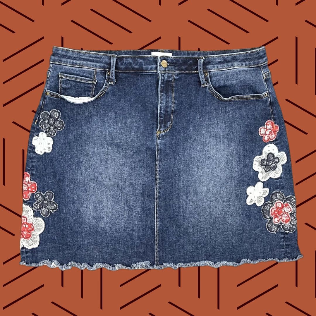 Vintage Driftwood Denim Skirt Womens 20 Blue Floral Embroidered A-Line Mini Boho Size 42" / US 20 - 1 Thumbnail